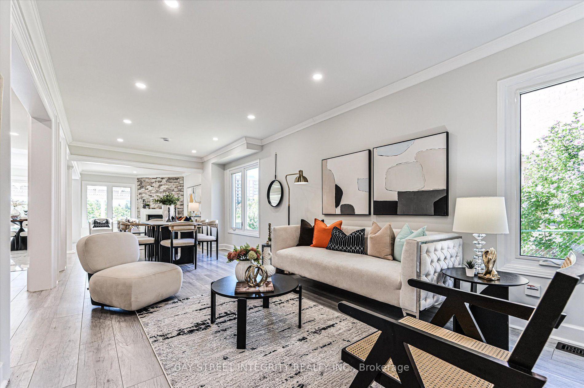 Photo 5 of 27 Samantha Circle, Richmond Hill, Doncrest — HOMEH
