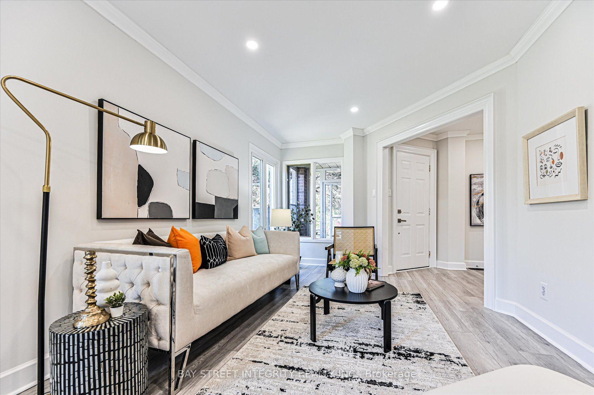 Photo 6 of 27 Samantha Circle, Richmond Hill, Doncrest — HOMEH
