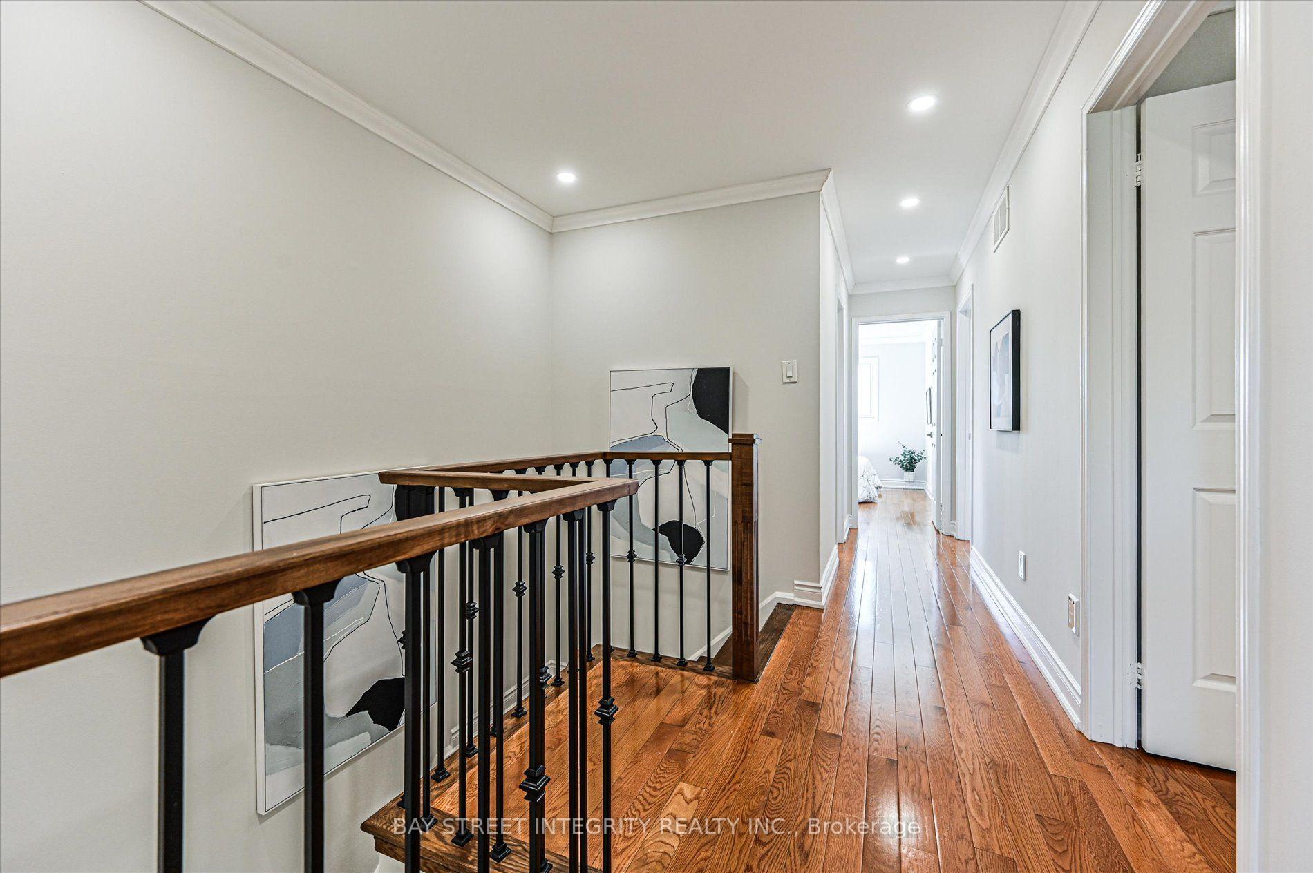 Photo 18 of 27 Samantha Circle, Richmond Hill, Doncrest — HOMEH