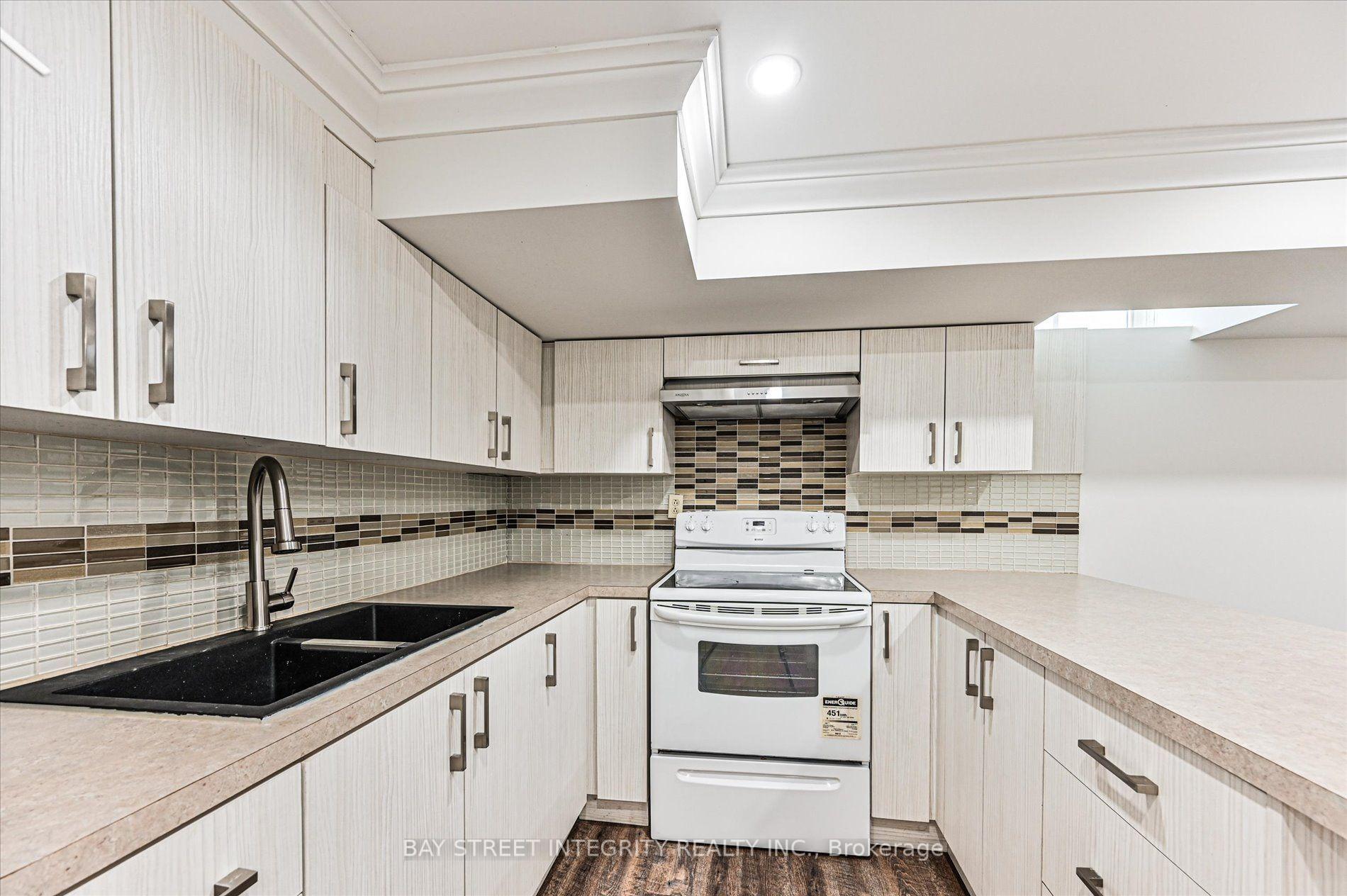 Photo 30 of 27 Samantha Circle, Richmond Hill, Doncrest — HOMEH
