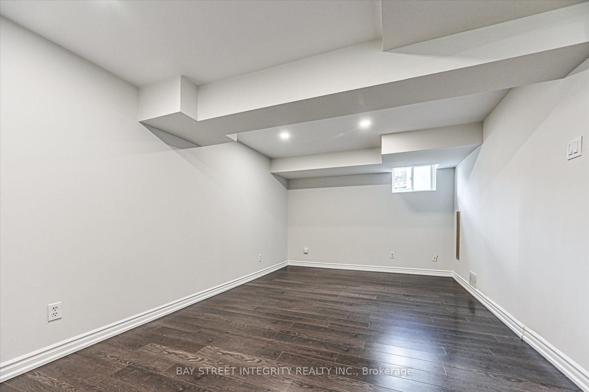 Photo 32 of 27 Samantha Circle, Richmond Hill, Doncrest — HOMEH