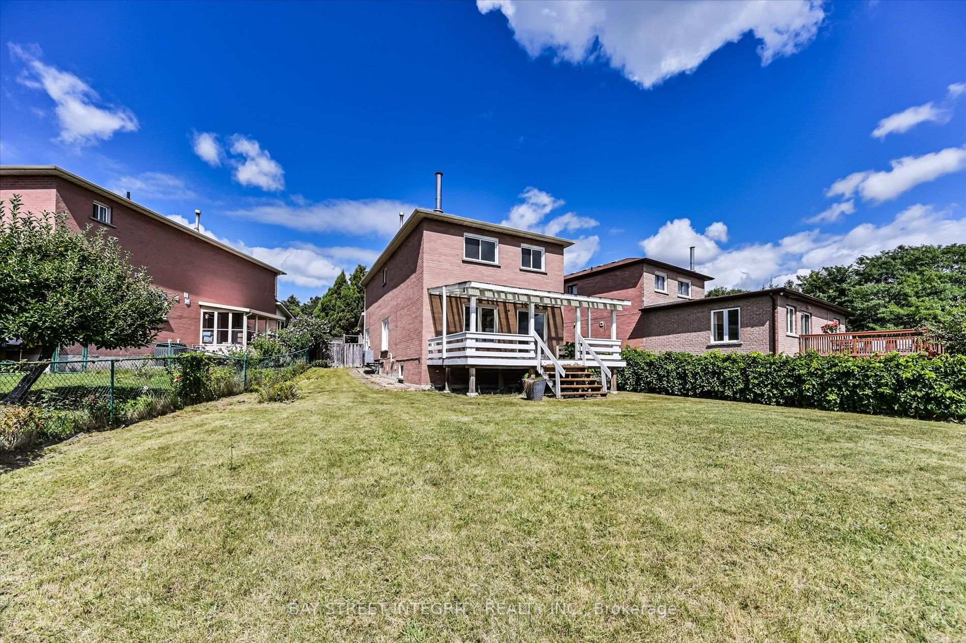 Photo 37 of 27 Samantha Circle, Richmond Hill, Doncrest — HOMEH