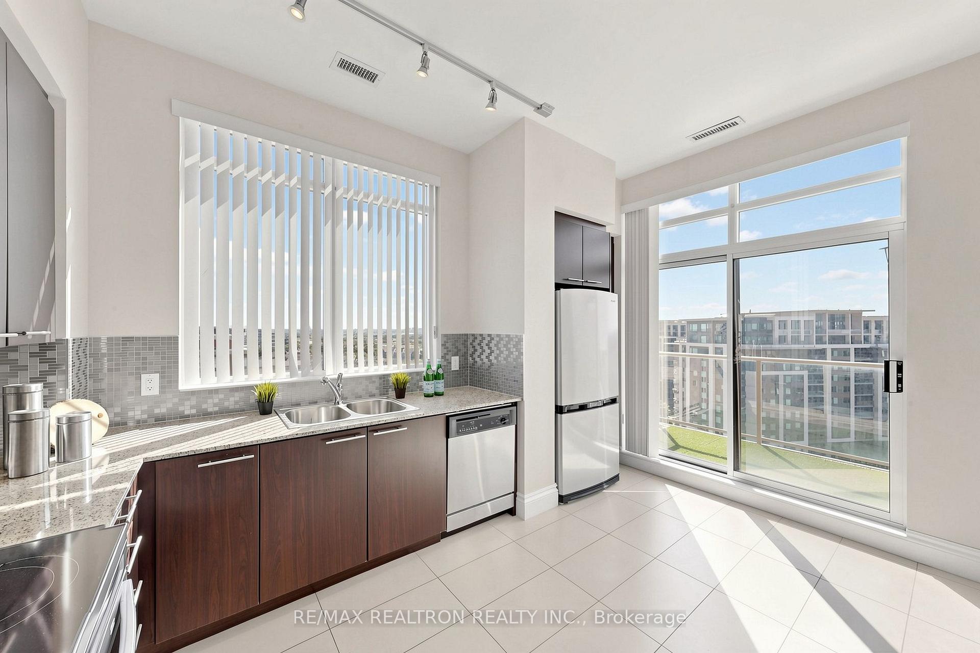 Photo 19 of Unit UPH3, 39 Galleria Parkway, Markham, Commerce Valley — HOMEH