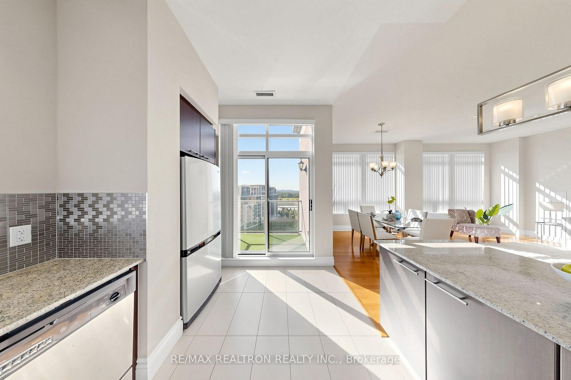 Photo 20 of Unit UPH3, 39 Galleria Parkway, Markham, Commerce Valley — HOMEH