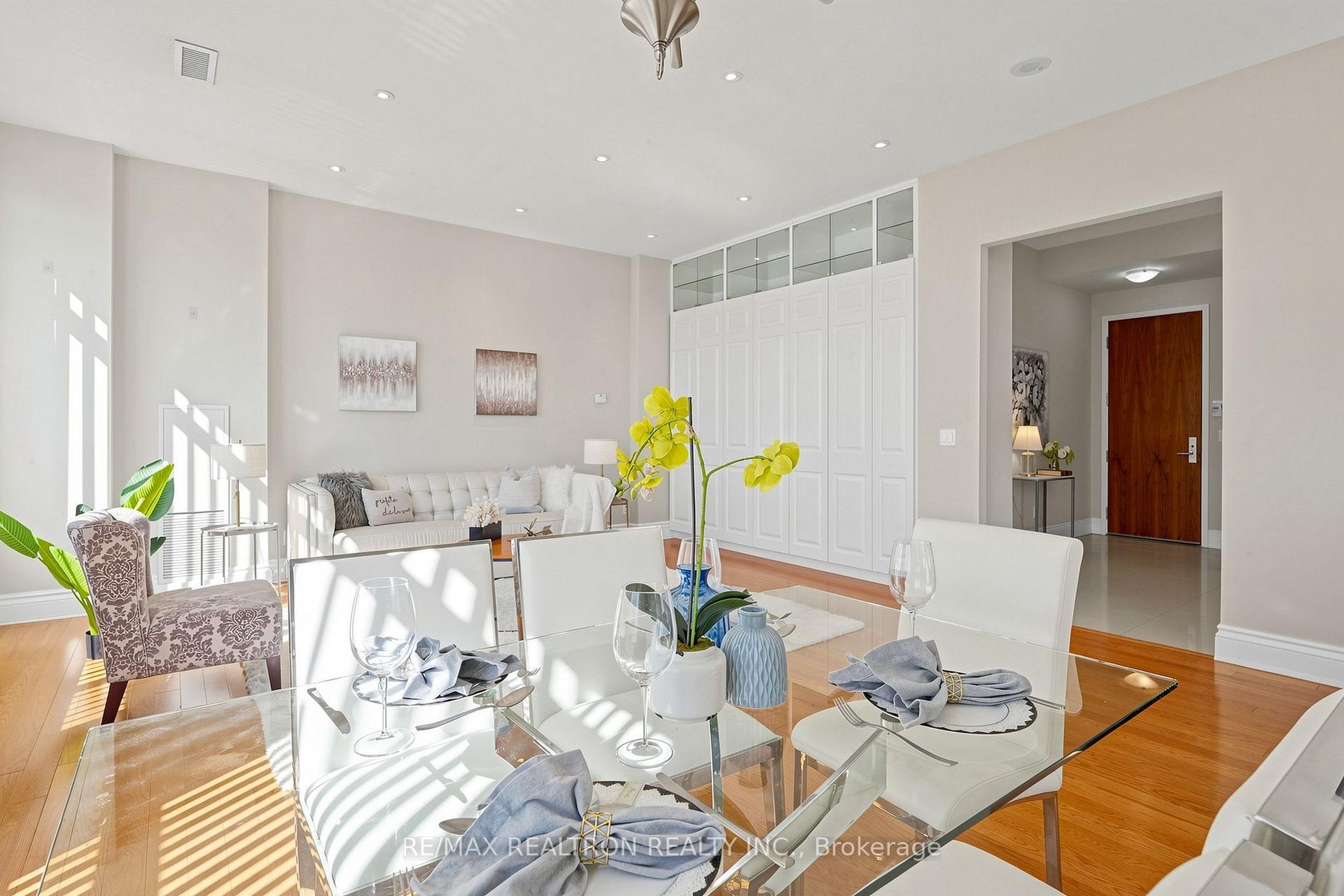 Photo 25 of Unit UPH3, 39 Galleria Parkway, Markham, Commerce Valley — HOMEH