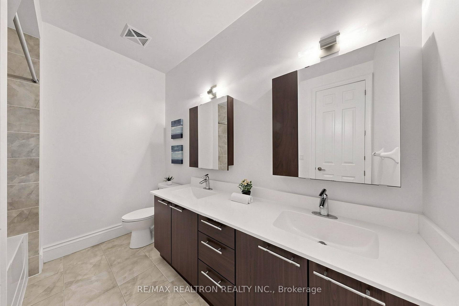 Photo 30 of Unit UPH3, 39 Galleria Parkway, Markham, Commerce Valley — HOMEH