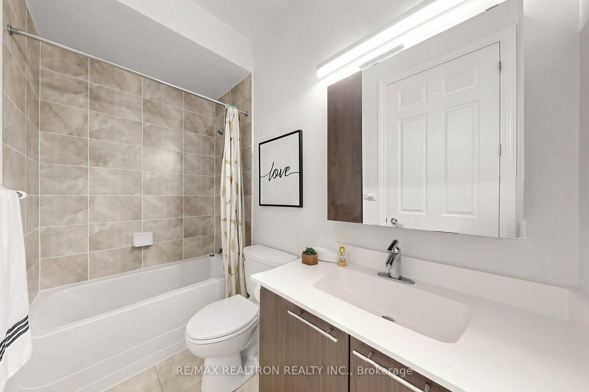 Photo 34 of Unit UPH3, 39 Galleria Parkway, Markham, Commerce Valley — HOMEH