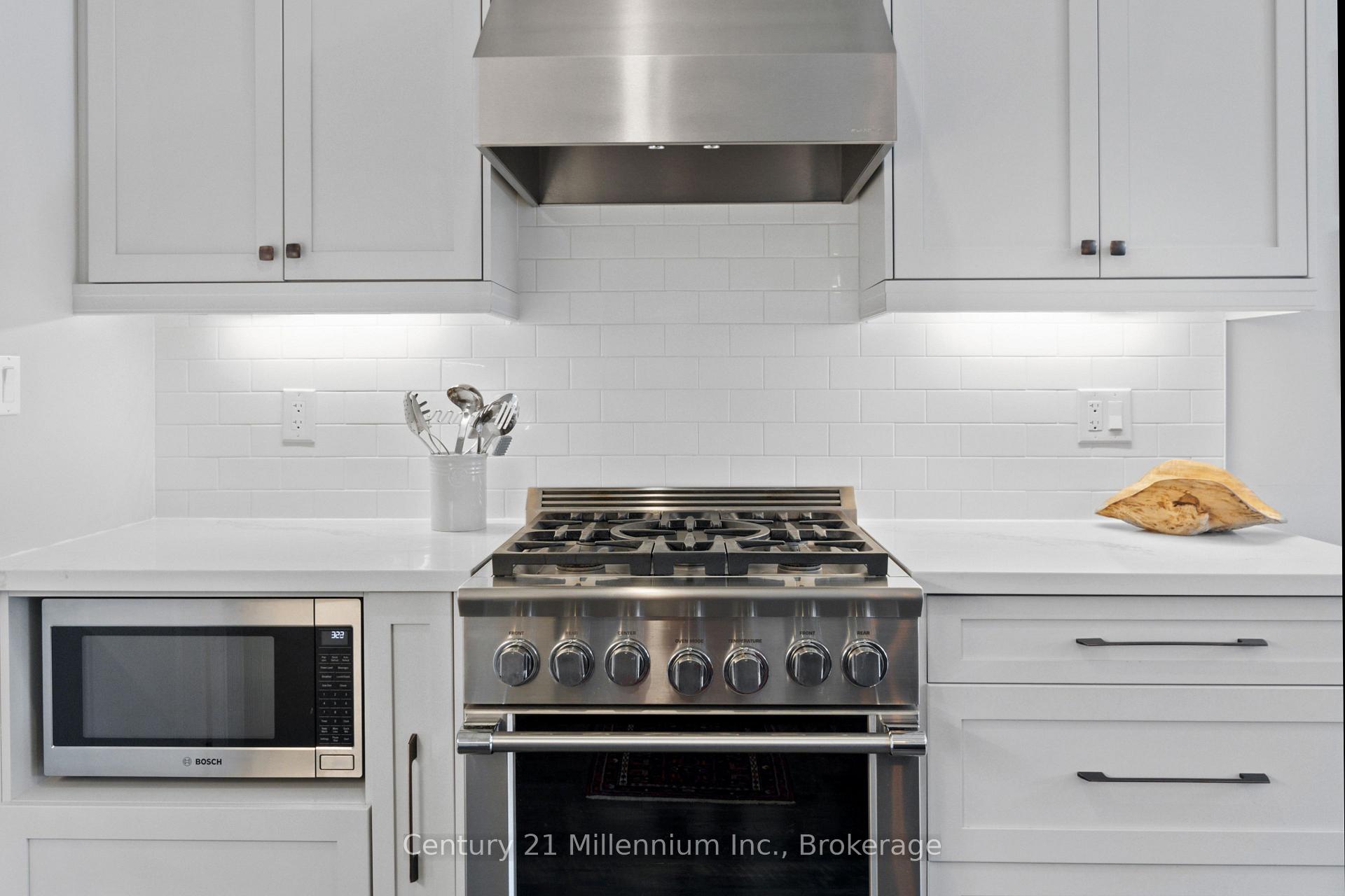 Photo 10 of 341 Yellow Birch Crescent, Blue Mountains — HOMEH