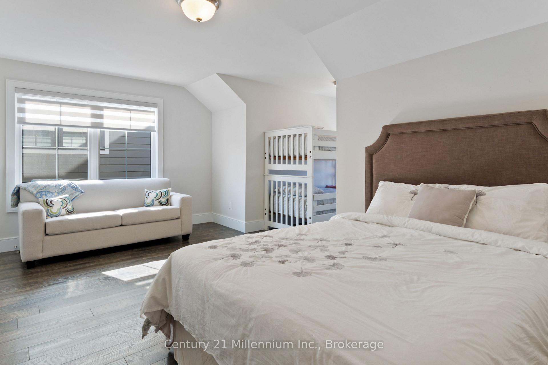 Photo 24 of 341 Yellow Birch Crescent, Blue Mountains — HOMEH