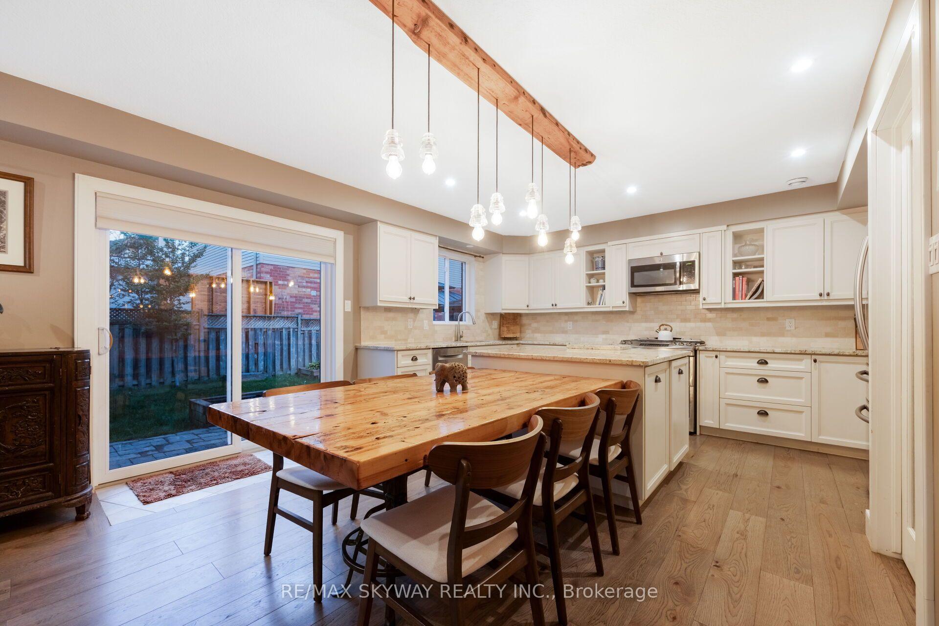 Photo 12 of 117 Oak Ridge Drive, Orangeville — HOMEH