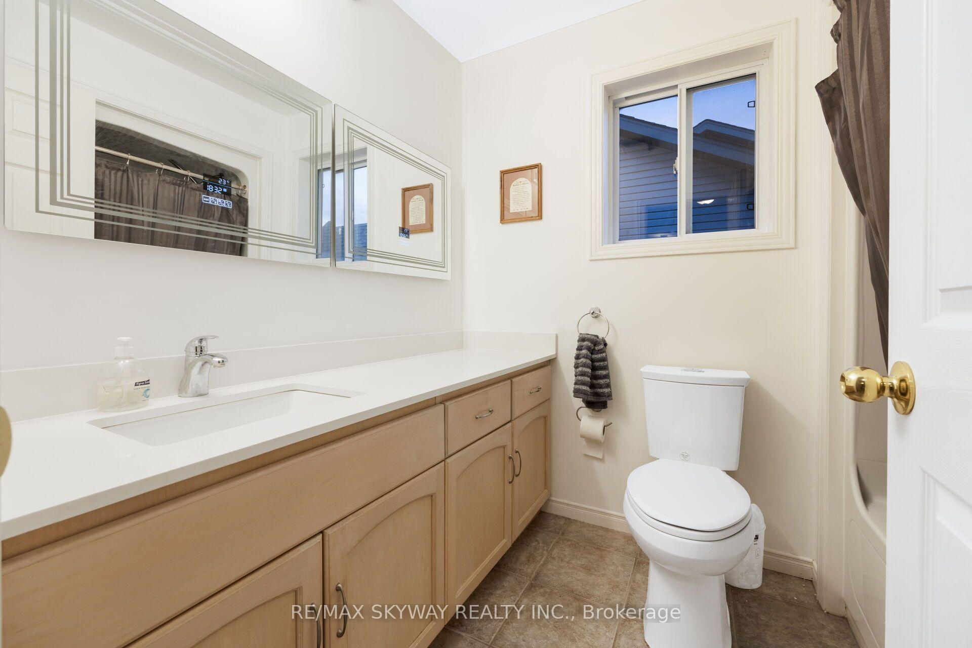Photo 29 of 117 Oak Ridge Drive, Orangeville — HOMEH