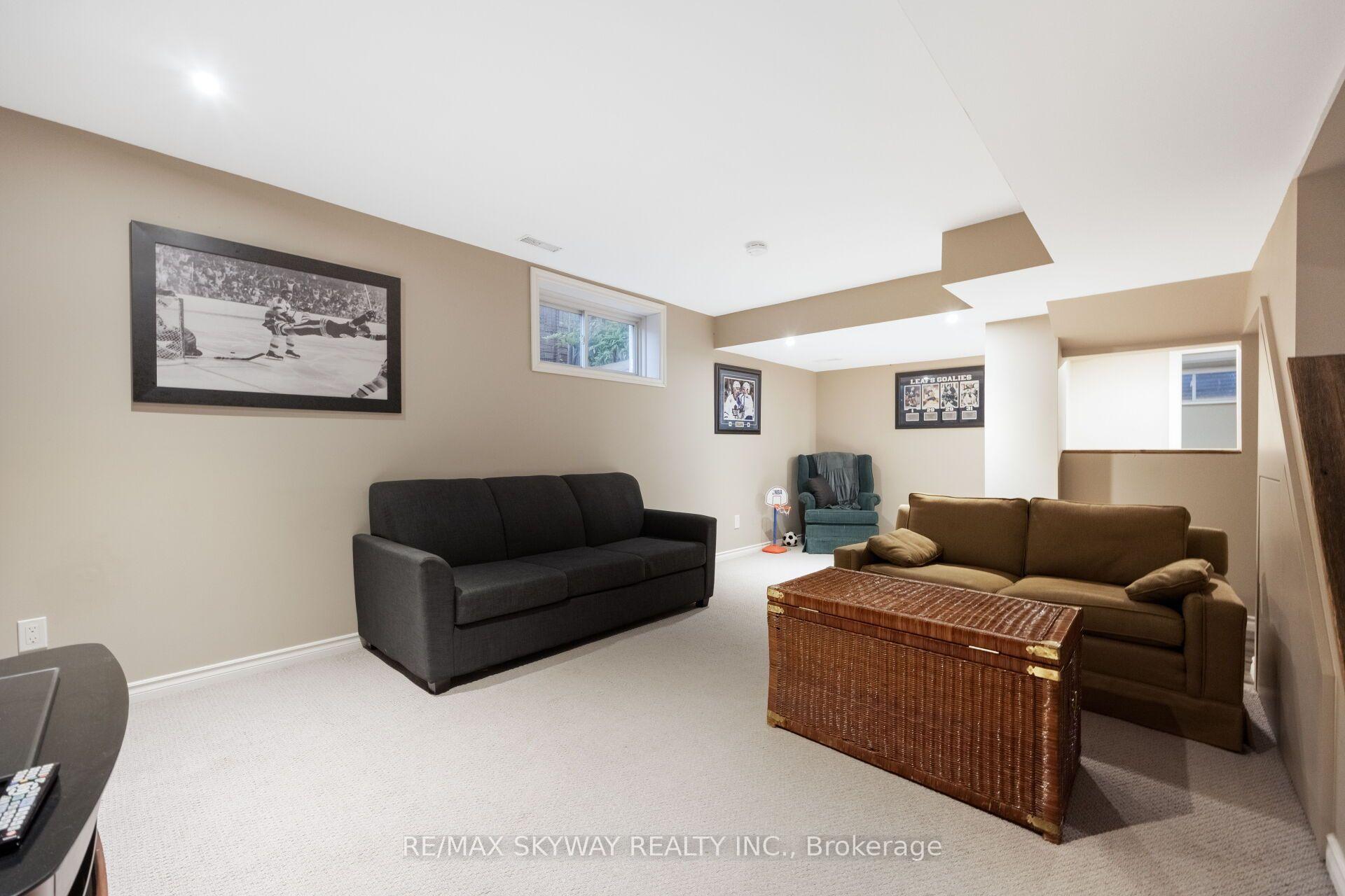Photo 31 of 117 Oak Ridge Drive, Orangeville — HOMEH