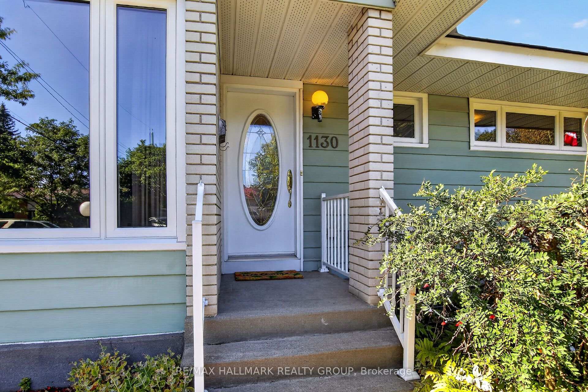 Photo 4 of 1130 Soderlind Street, Ottawa, Parkway Park — HOMEH