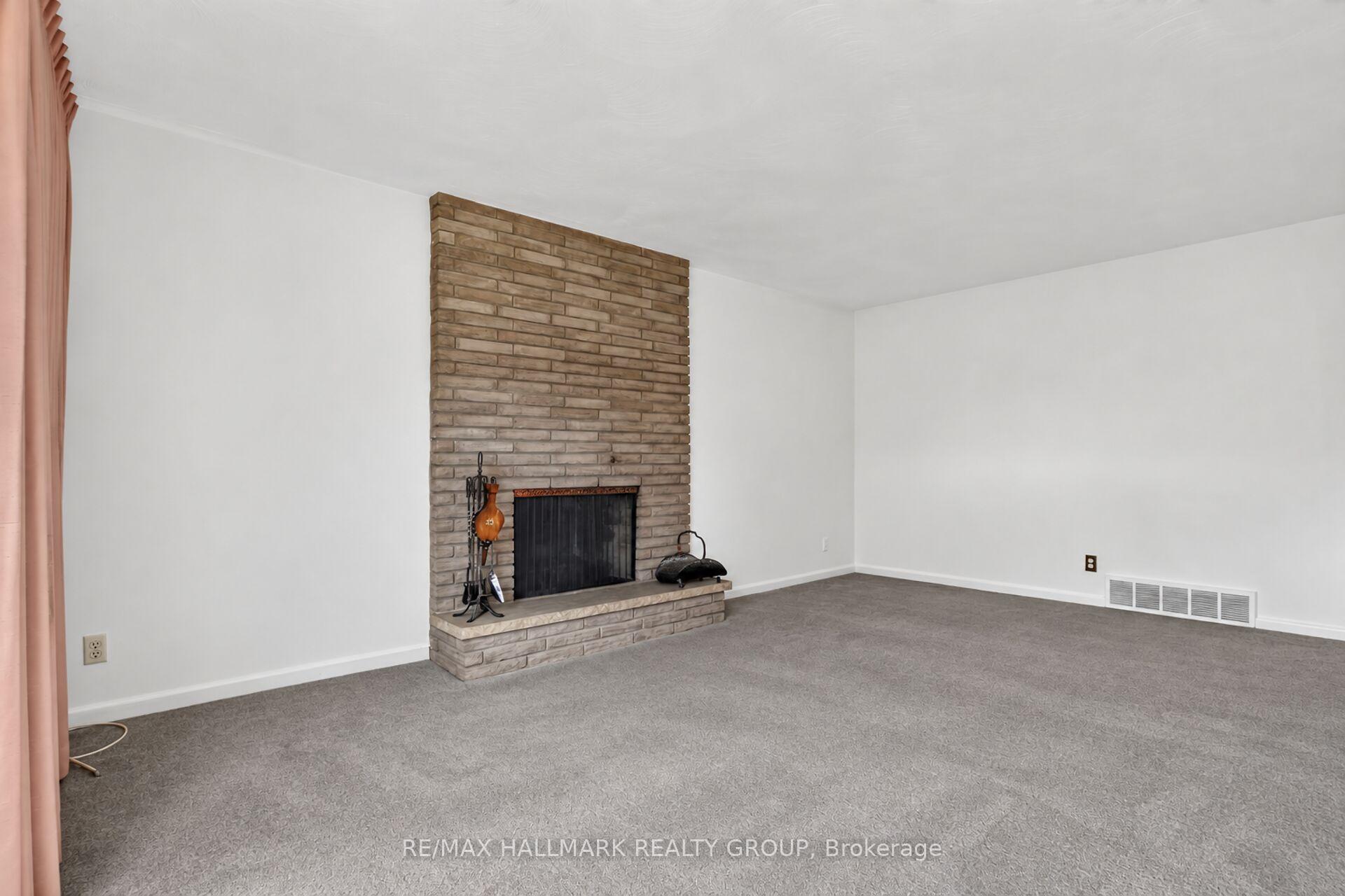 Photo 9 of 1130 Soderlind Street, Ottawa, Parkway Park — HOMEH