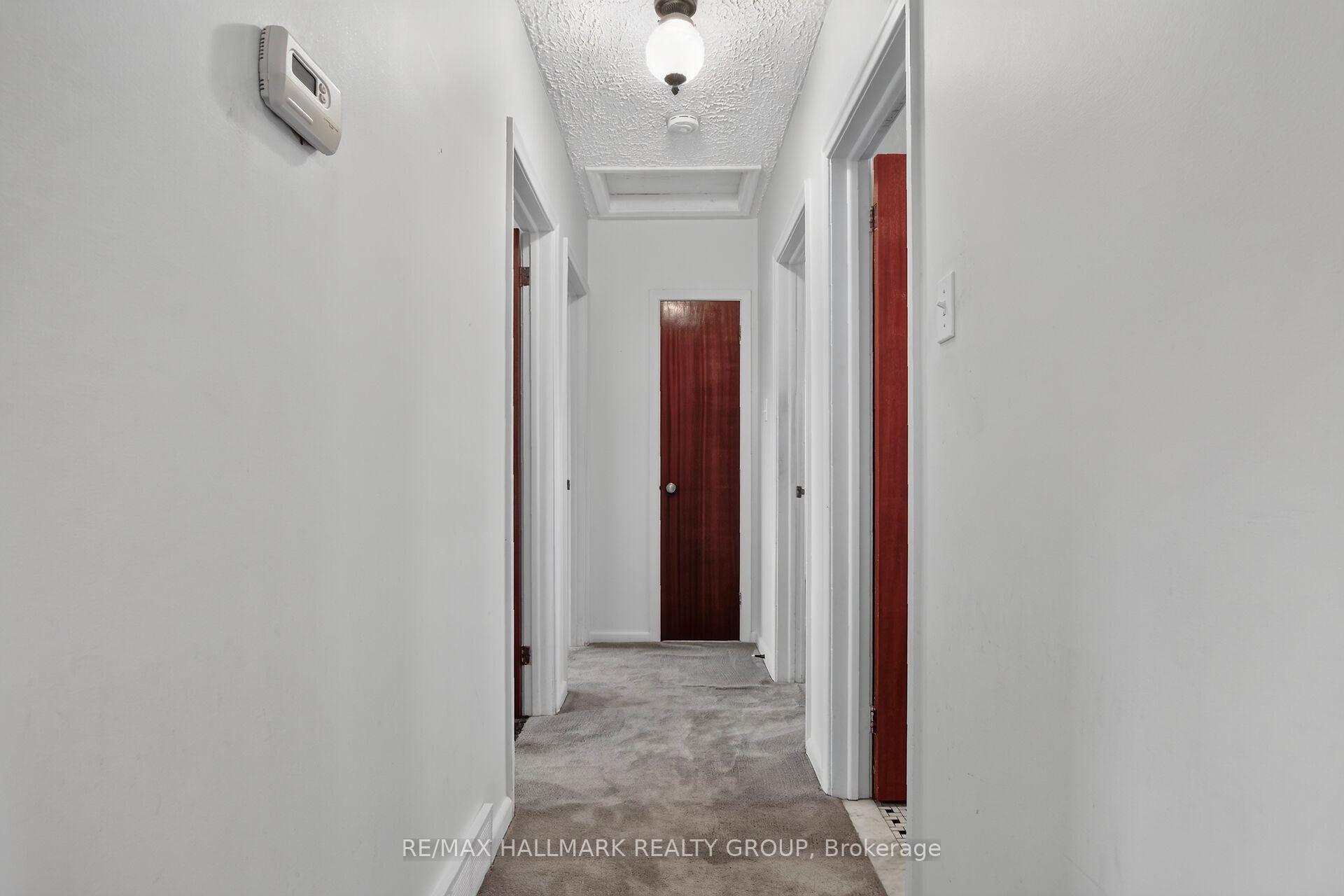Photo 15 of 1130 Soderlind Street, Ottawa, Parkway Park — HOMEH