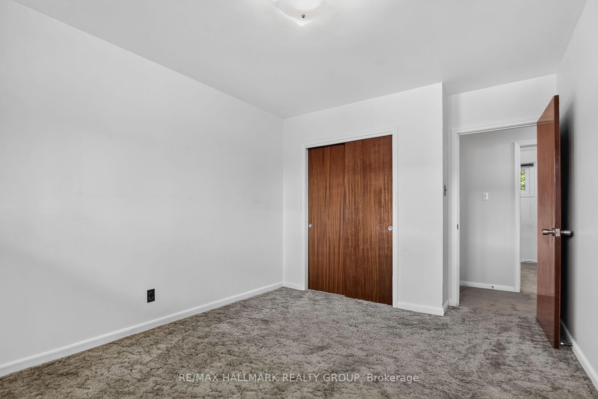 Photo 23 of 1130 Soderlind Street, Ottawa, Parkway Park — HOMEH