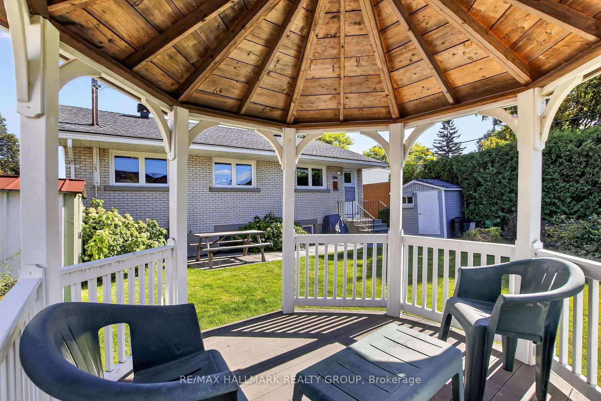 Photo 44 of 1130 Soderlind Street, Ottawa, Parkway Park — HOMEH