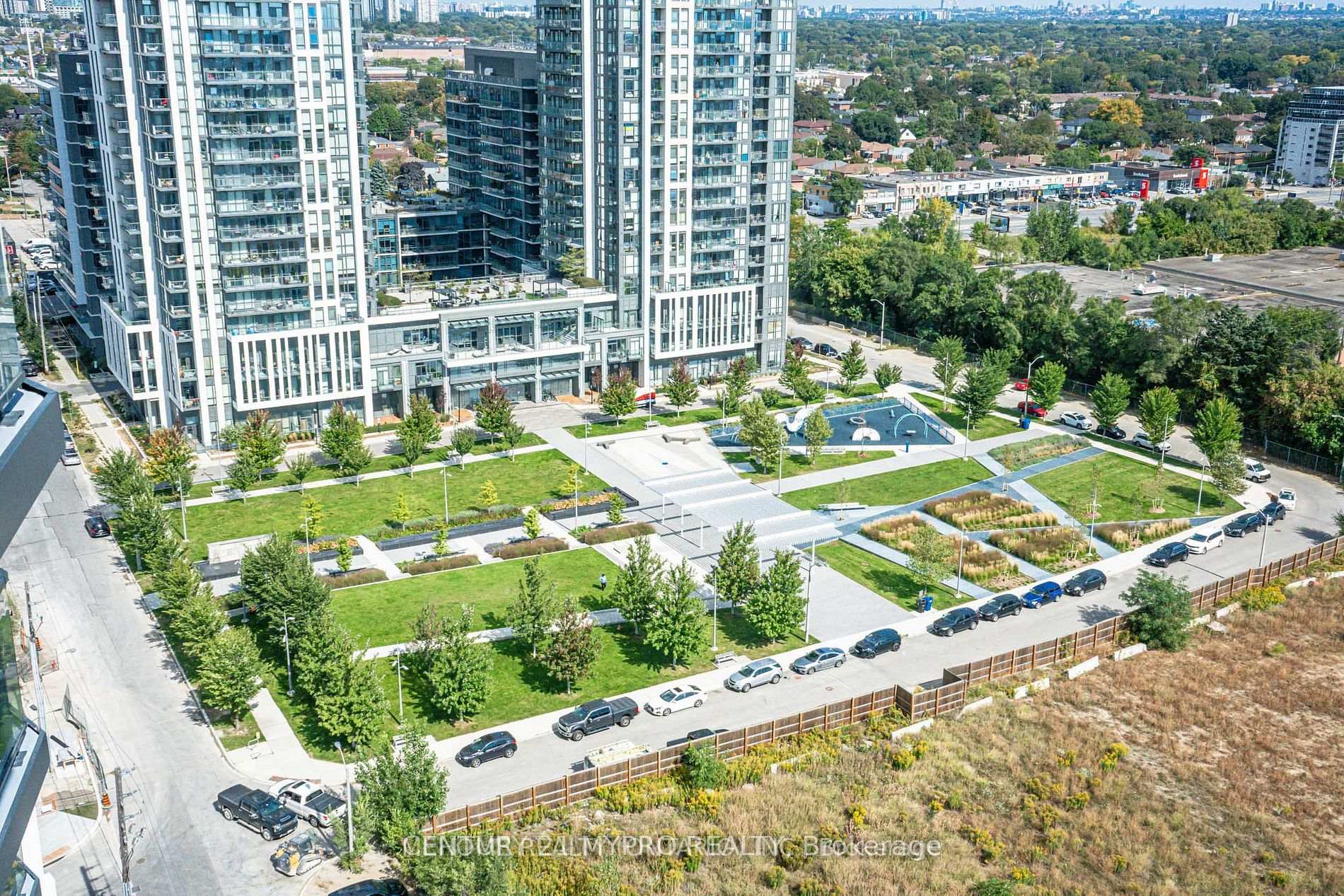 Photo 4 of Unit 1707, 36 Zorra Street, Etobicoke, Islington-City Centre West — HOMEH