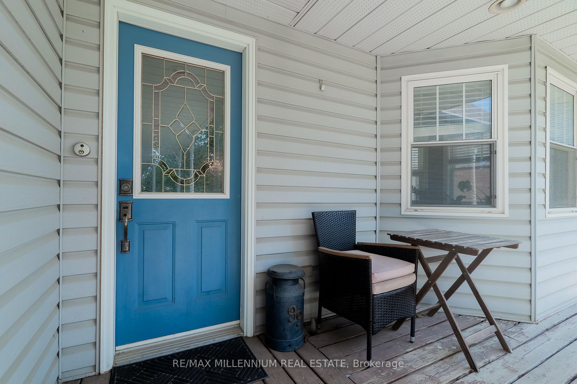 Photo 4 of 99 Dairy Drive, Halton Hills, Acton — HOMEH