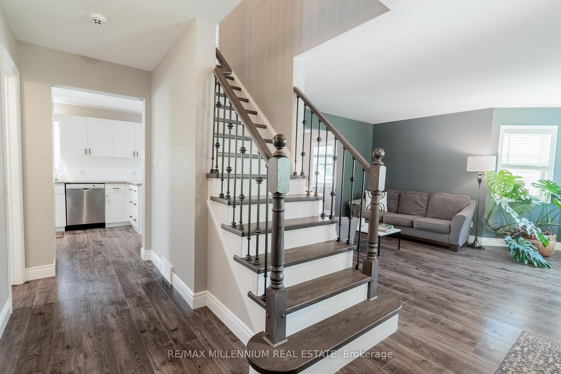 Photo 5 of 99 Dairy Drive, Halton Hills, Acton — HOMEH