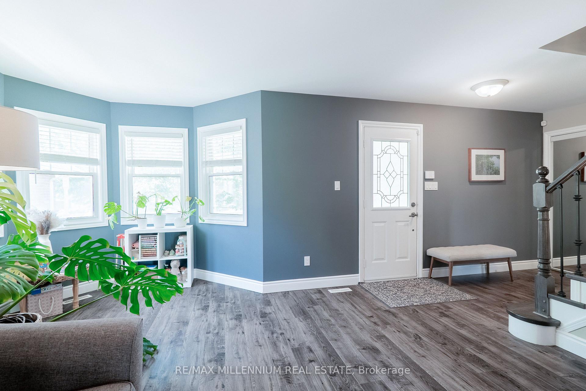 Photo 7 of 99 Dairy Drive, Halton Hills, Acton — HOMEH