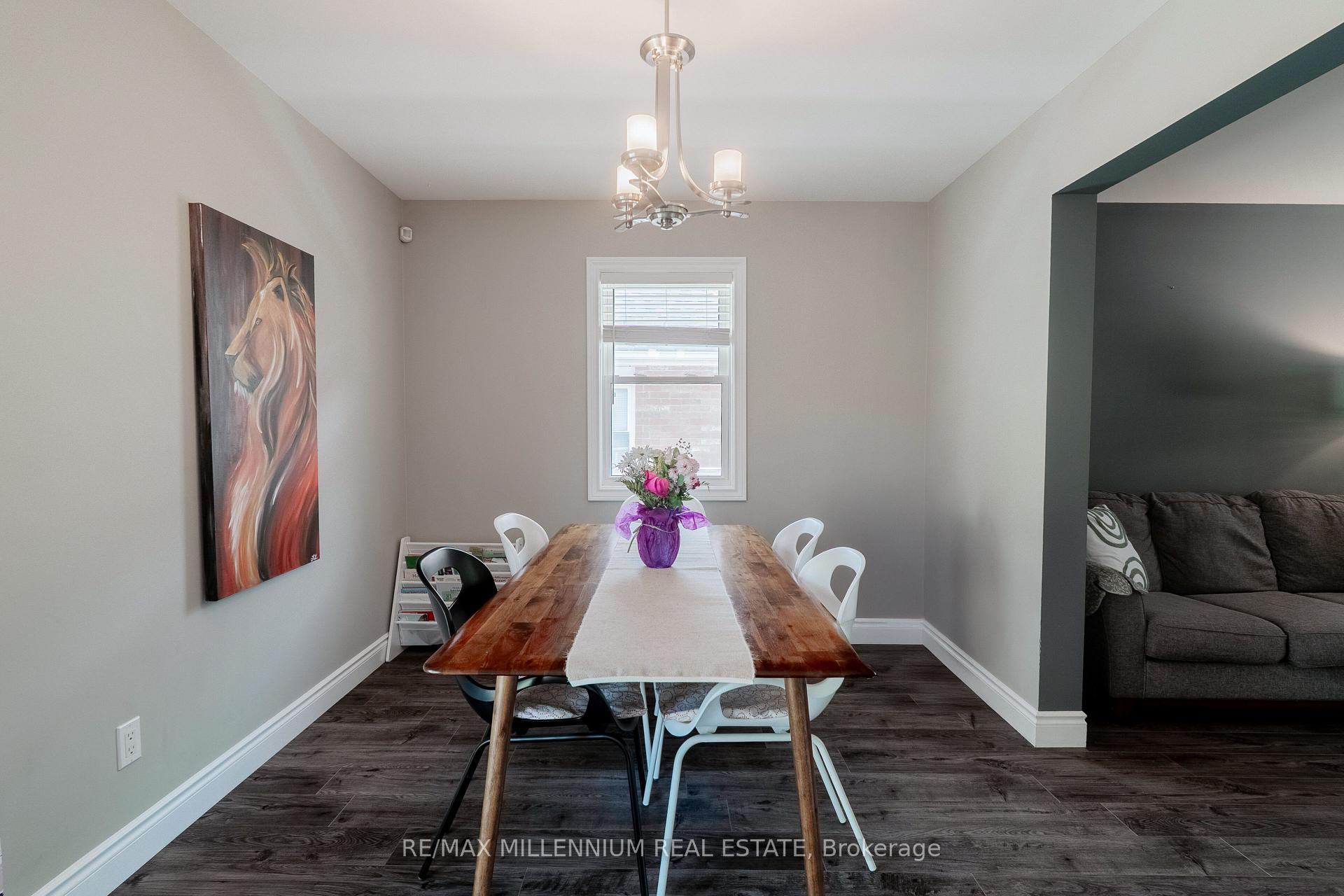 Photo 11 of 99 Dairy Drive, Halton Hills, Acton — HOMEH