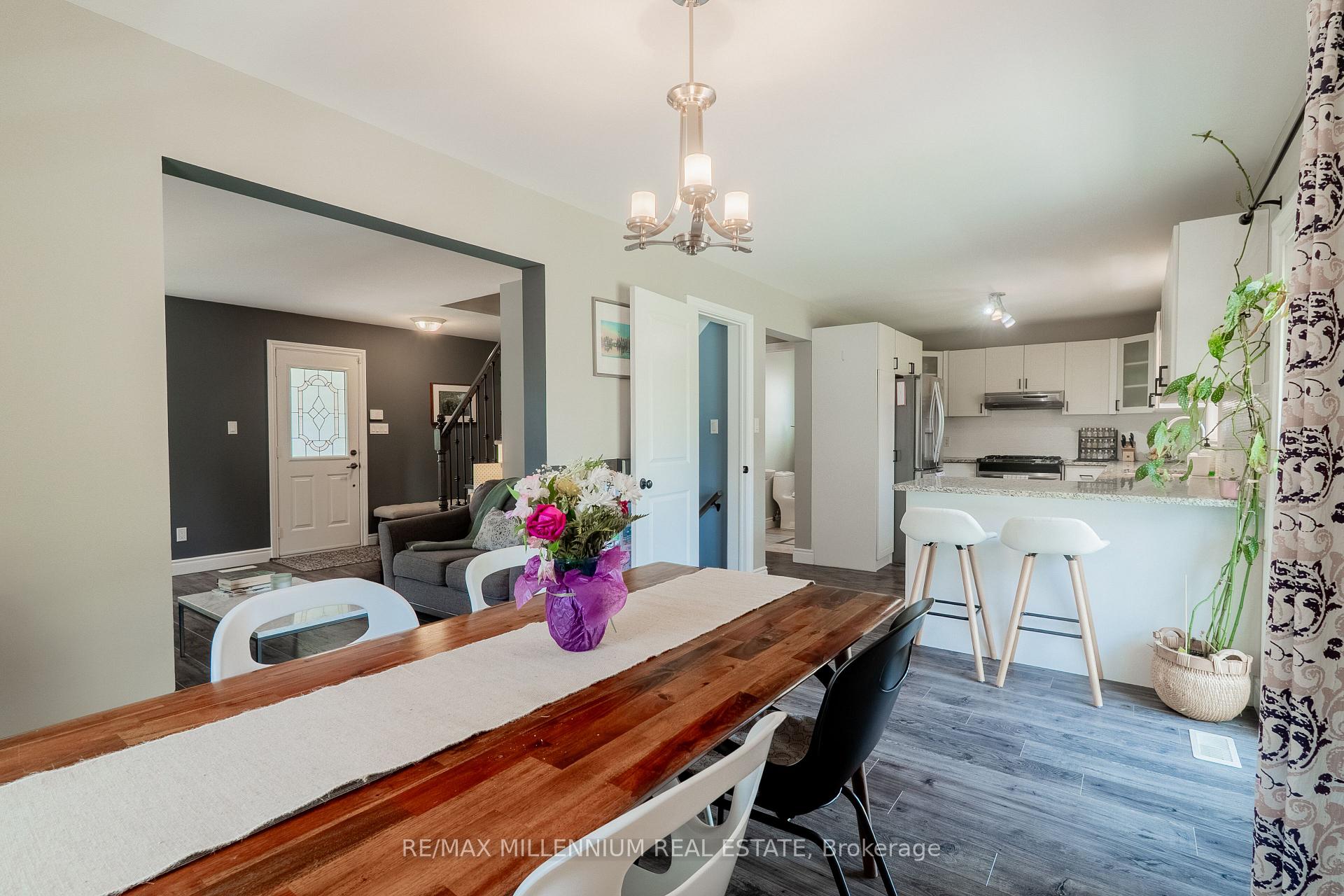 Photo 13 of 99 Dairy Drive, Halton Hills, Acton — HOMEH