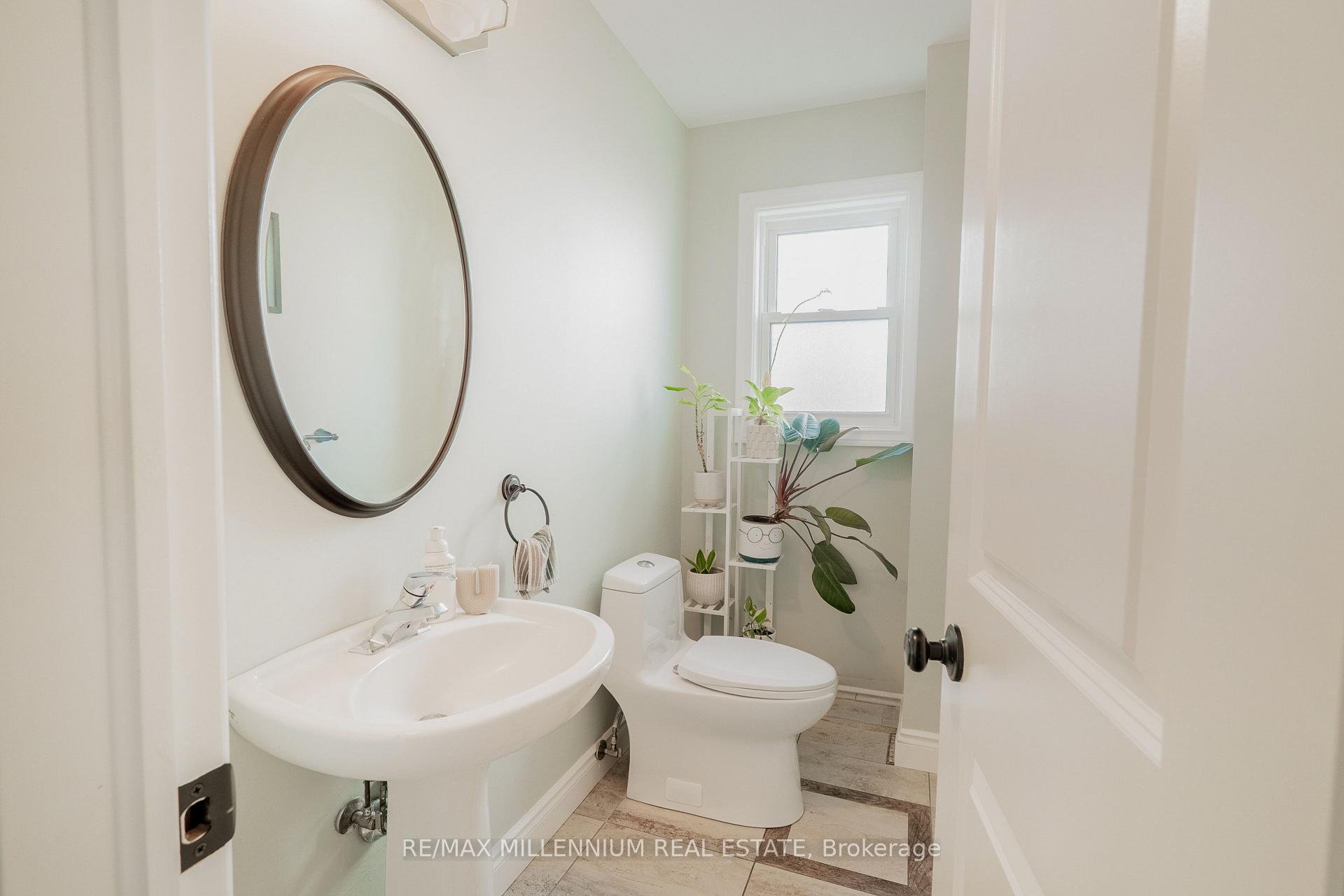 Photo 18 of 99 Dairy Drive, Halton Hills, Acton — HOMEH