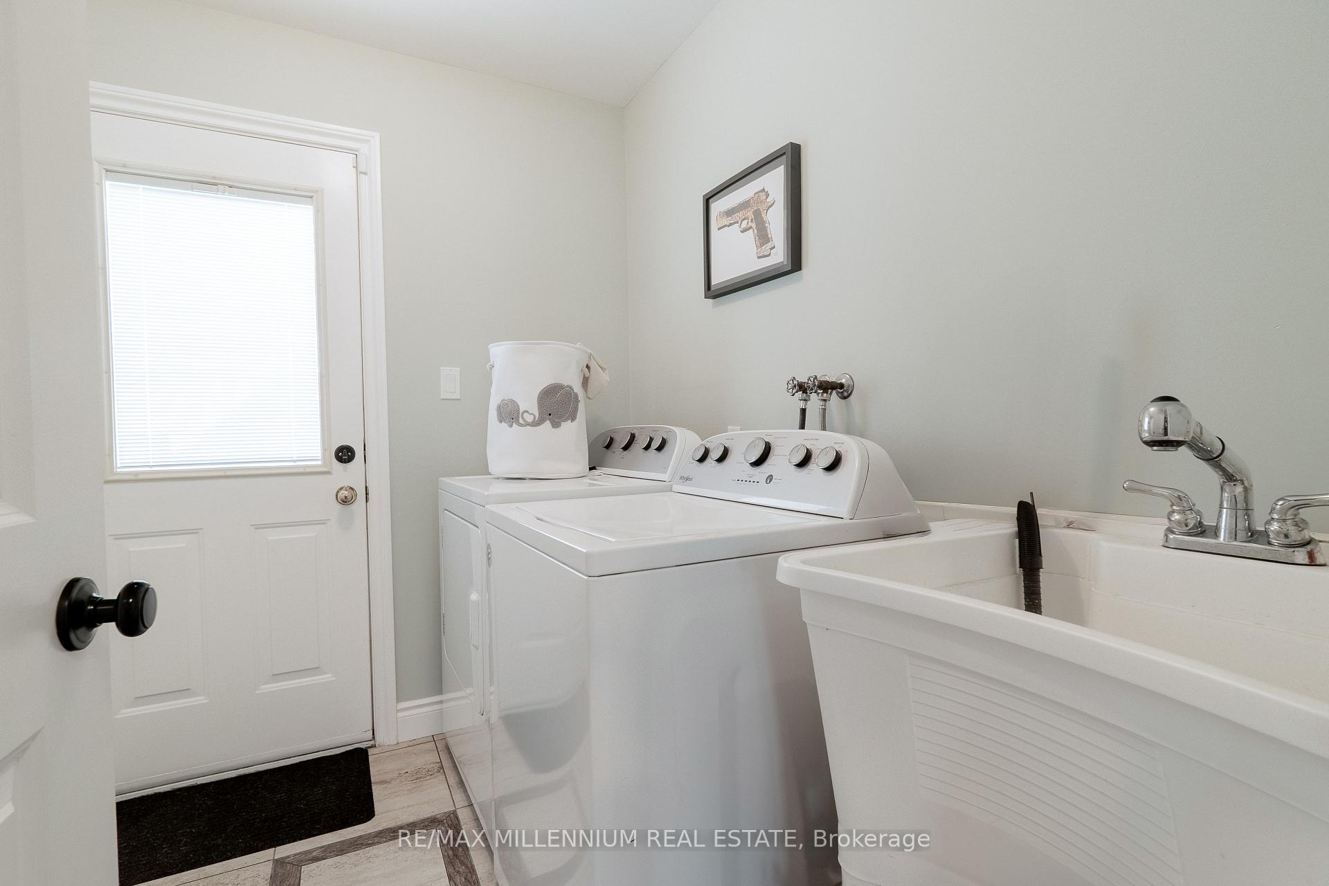 Photo 19 of 99 Dairy Drive, Halton Hills, Acton — HOMEH