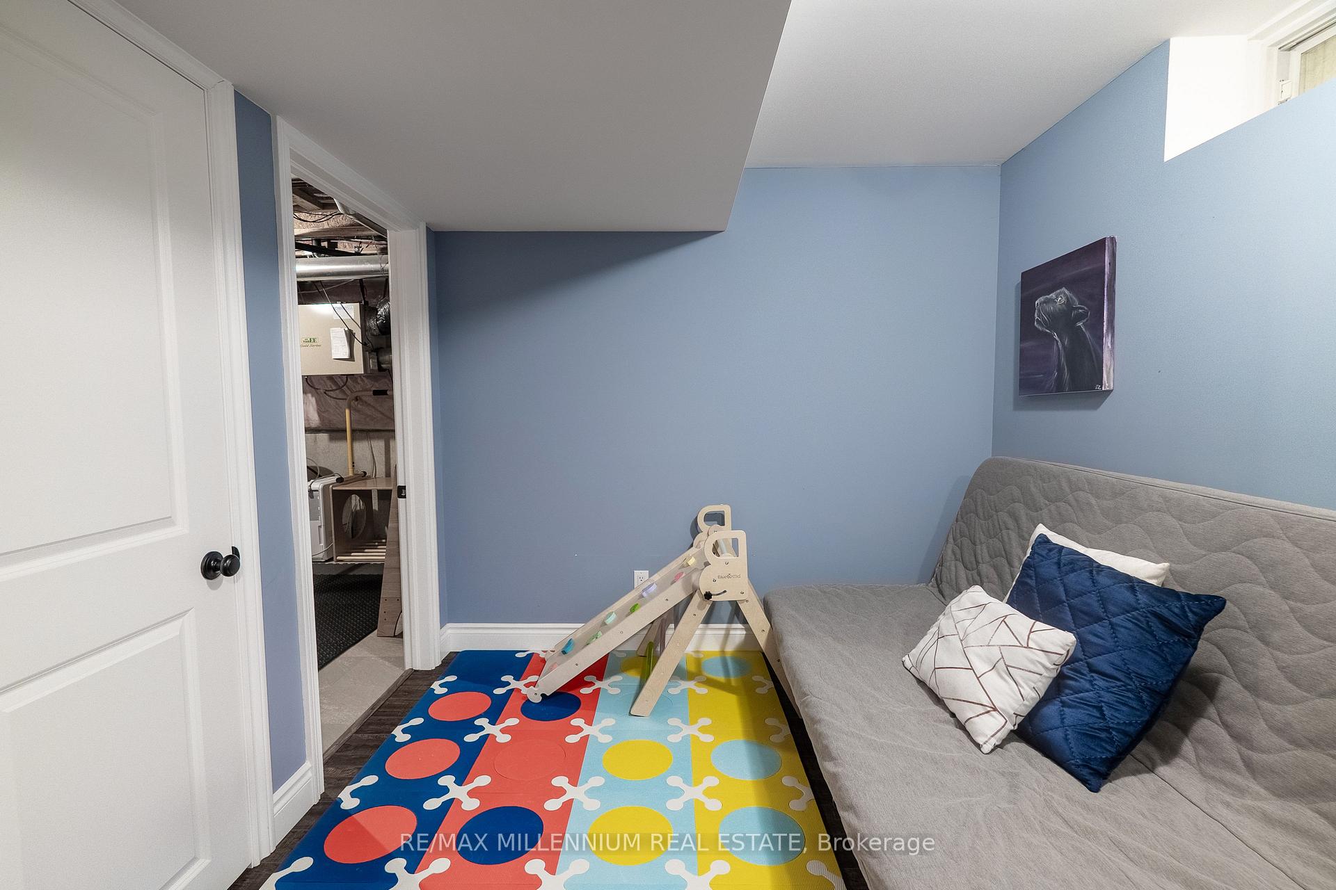 Photo 38 of 99 Dairy Drive, Halton Hills, Acton — HOMEH