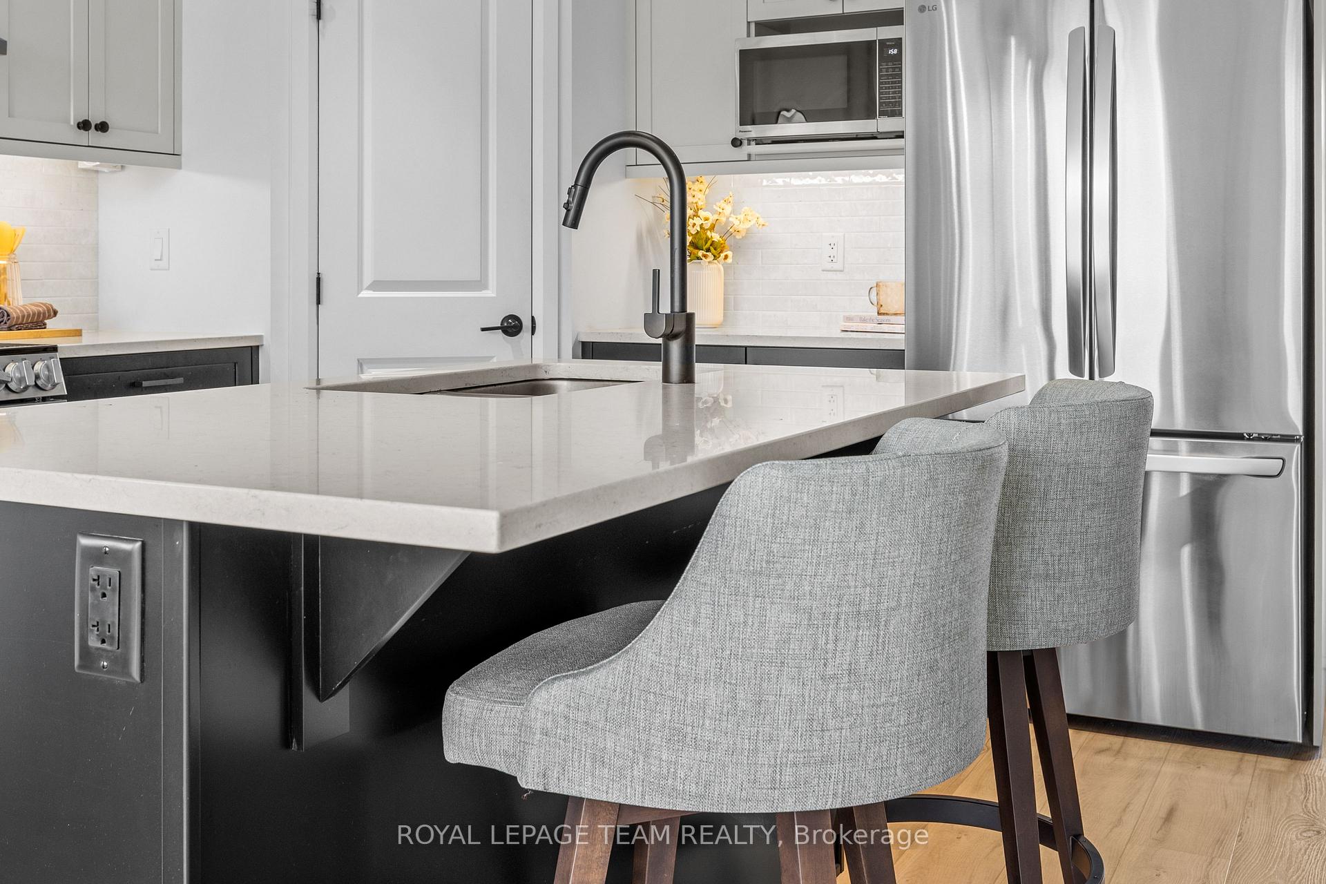 Photo 10 of Unit B, 173 Rivington Street, Ottawa, Carp — HOMEH