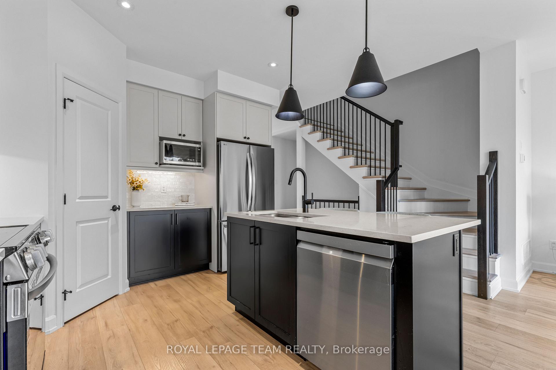 Photo 13 of Unit B, 173 Rivington Street, Ottawa, Carp — HOMEH