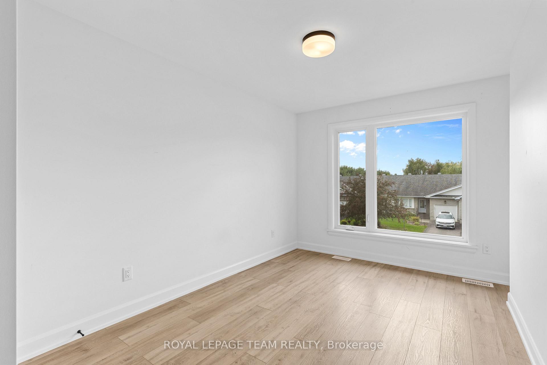 Photo 33 of Unit B, 173 Rivington Street, Ottawa, Carp — HOMEH