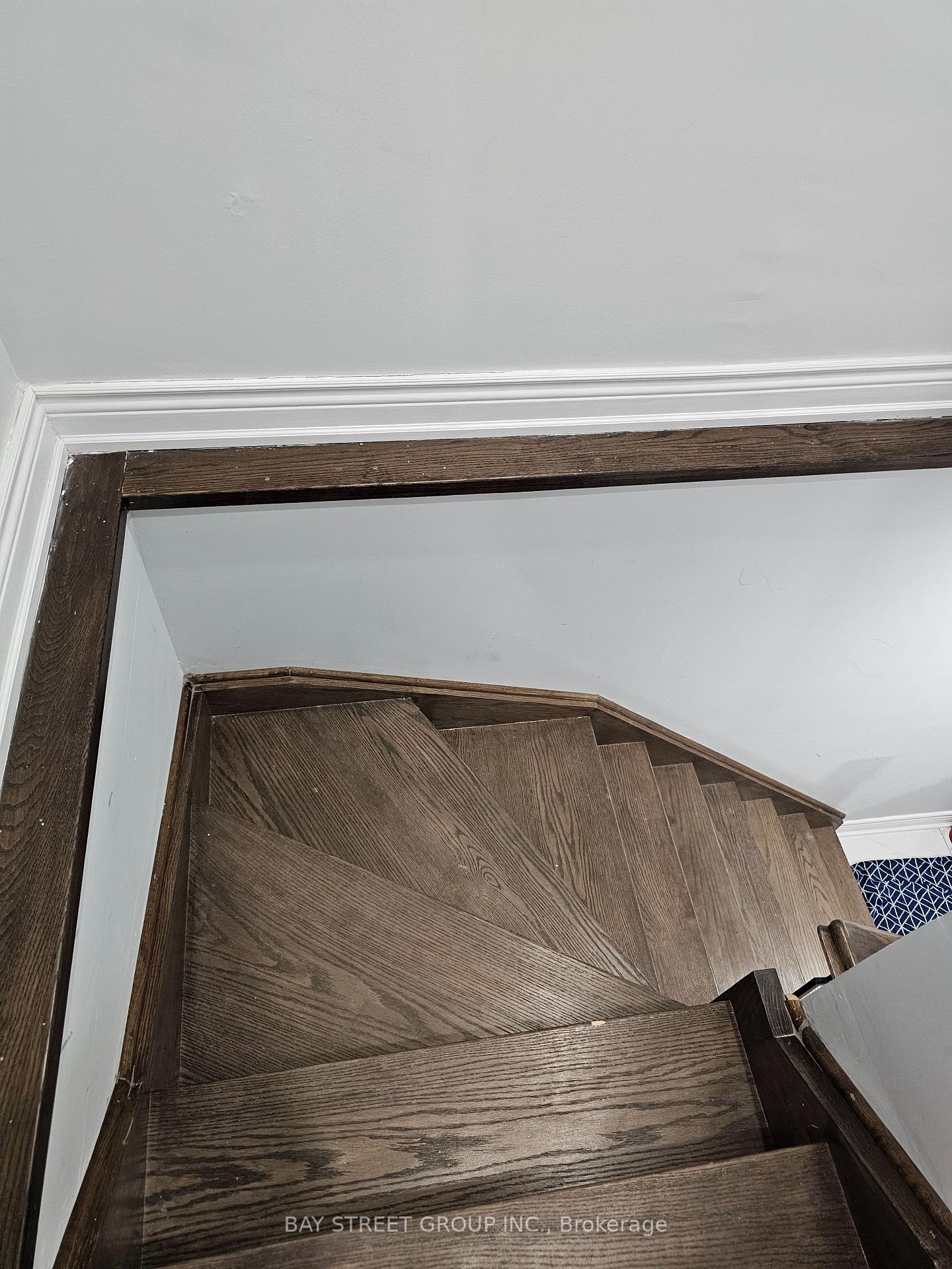 Photo 4 of Unit basement #1, 3177 Colonial Drive, Mississauga, Erin Mills — HOMEH