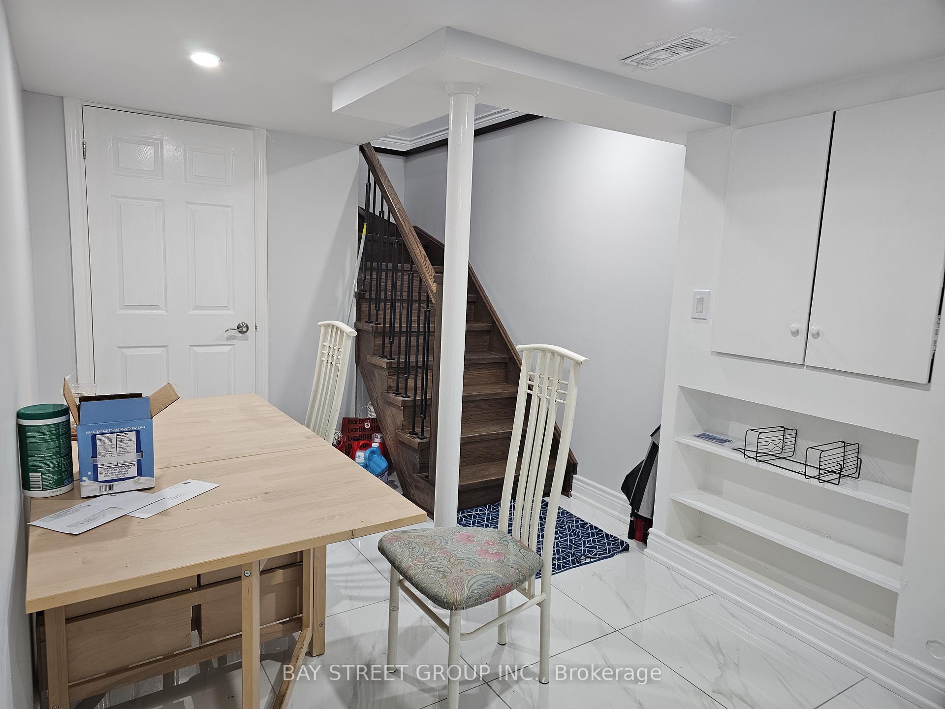 Photo 7 of Unit basement #1, 3177 Colonial Drive, Mississauga, Erin Mills — HOMEH