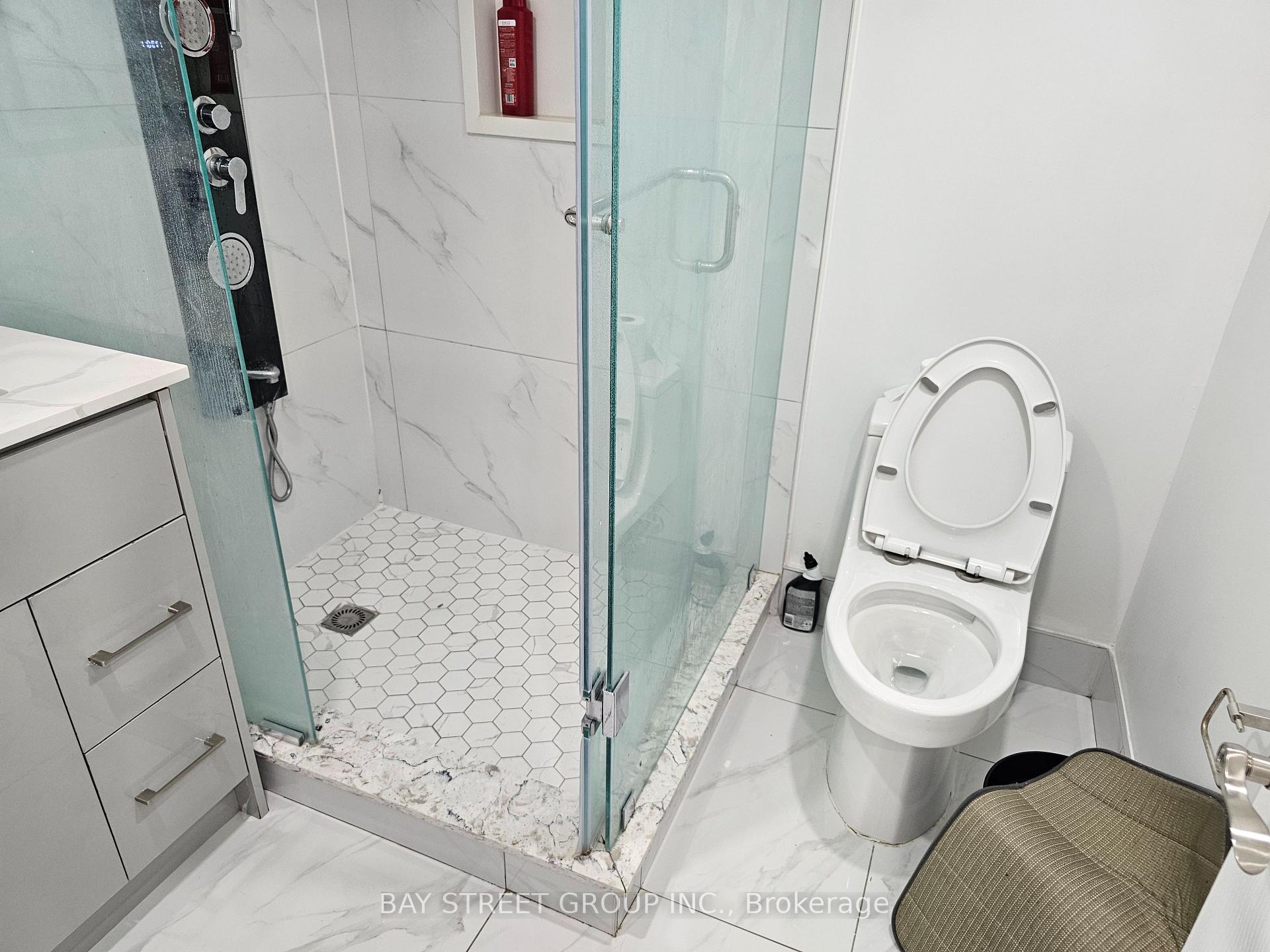 Photo 11 of Unit basement #1, 3177 Colonial Drive, Mississauga, Erin Mills — HOMEH