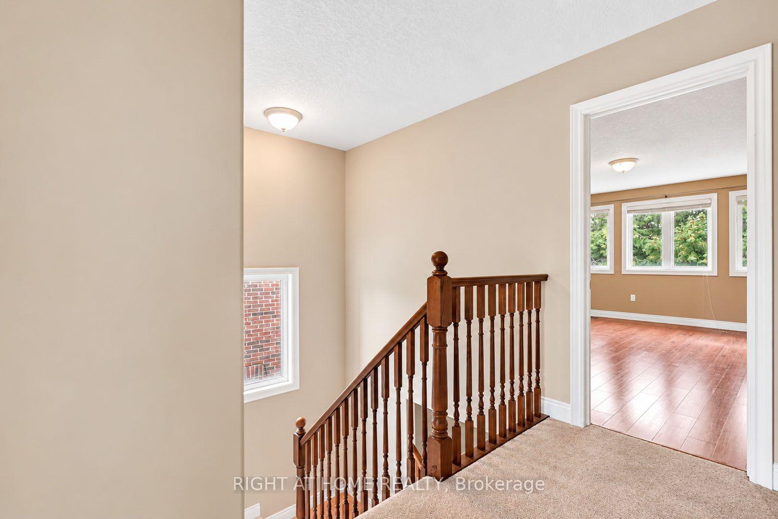 Photo 24 of 35 Auburn Court, Barrie, Ardagh — HOMEH