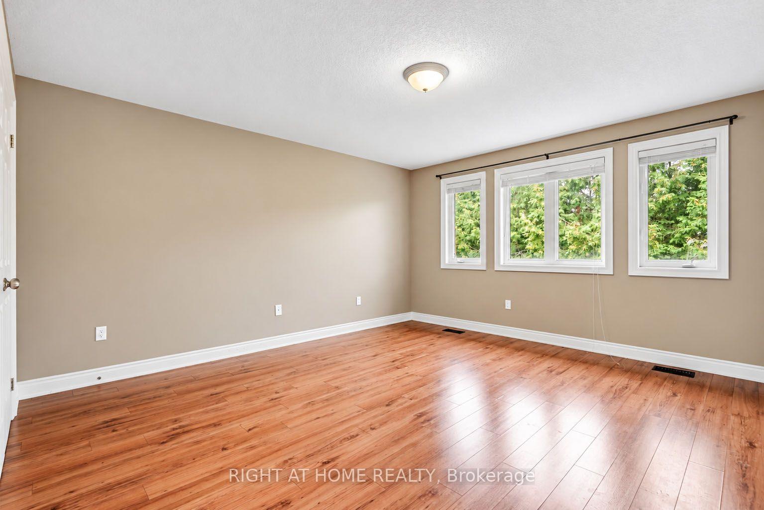 Photo 27 of 35 Auburn Court, Barrie, Ardagh — HOMEH