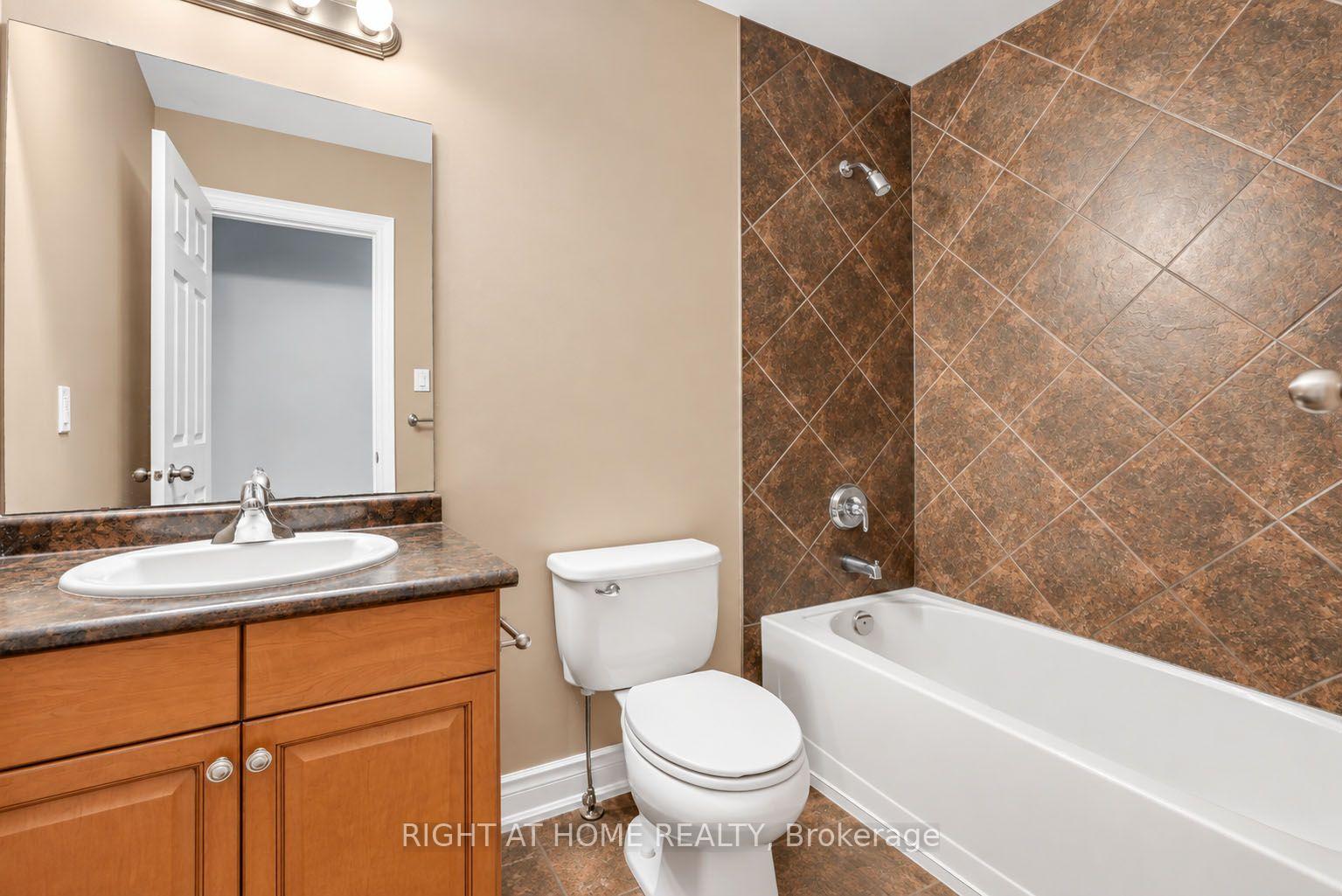 Photo 28 of 35 Auburn Court, Barrie, Ardagh — HOMEH