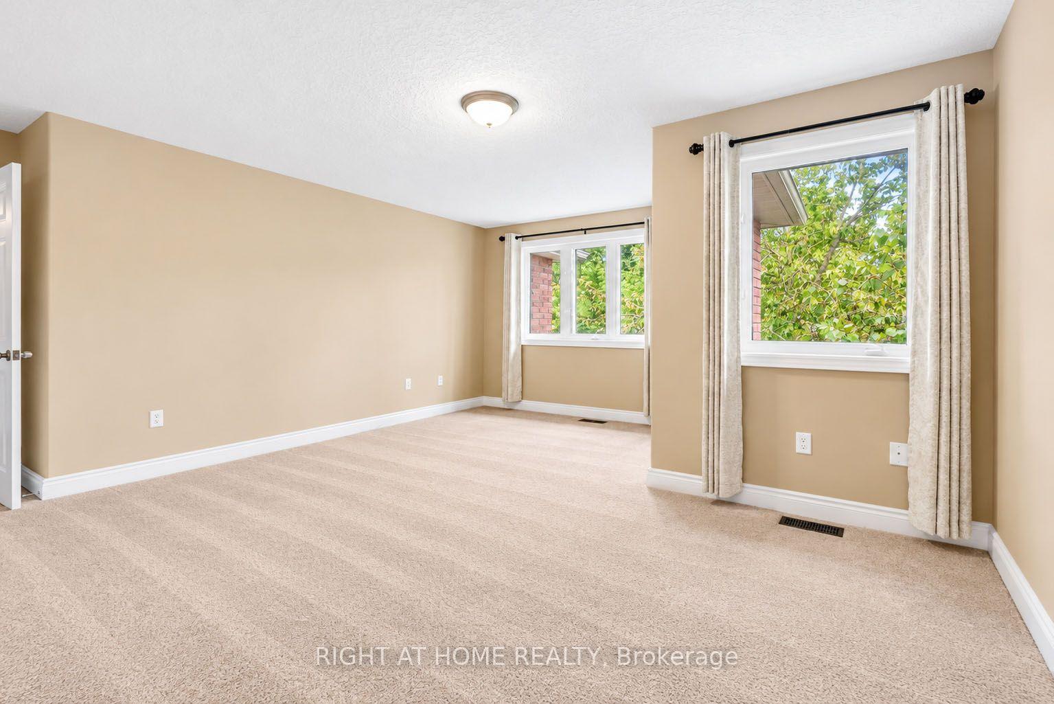 Photo 34 of 35 Auburn Court, Barrie, Ardagh — HOMEH