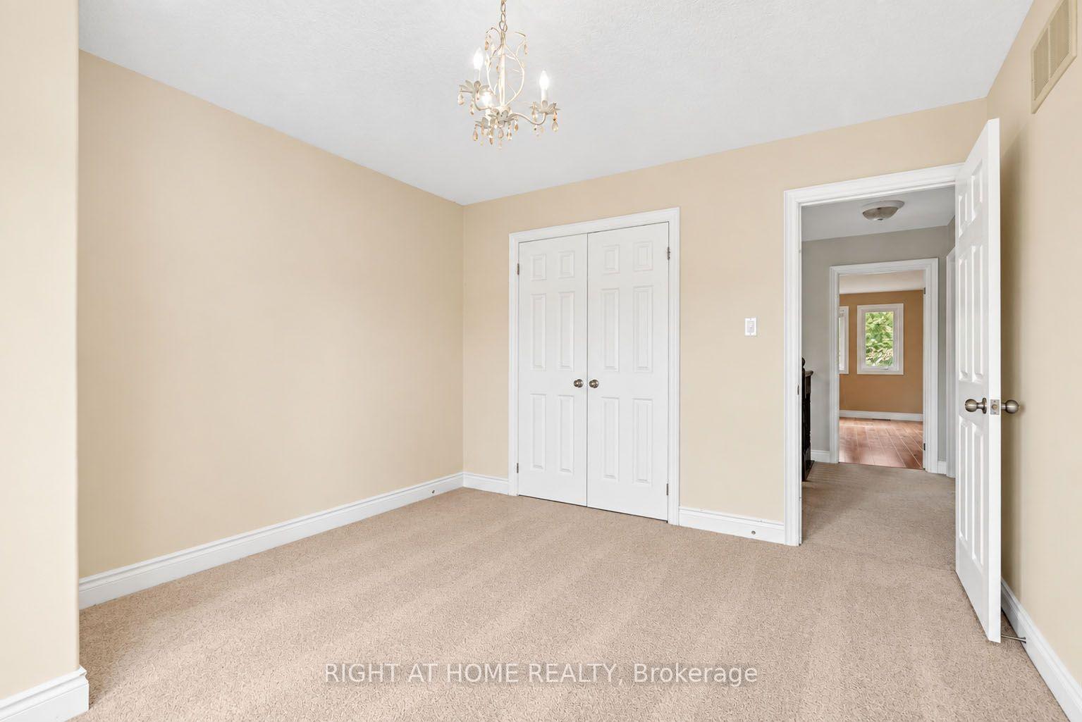 Photo 36 of 35 Auburn Court, Barrie, Ardagh — HOMEH