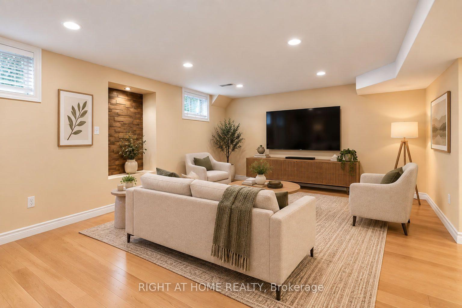 Photo 37 of 35 Auburn Court, Barrie, Ardagh — HOMEH