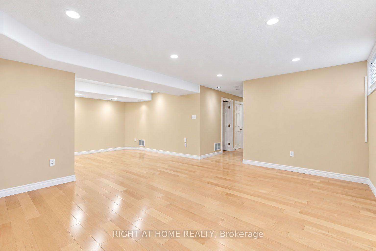 Photo 39 of 35 Auburn Court, Barrie, Ardagh — HOMEH