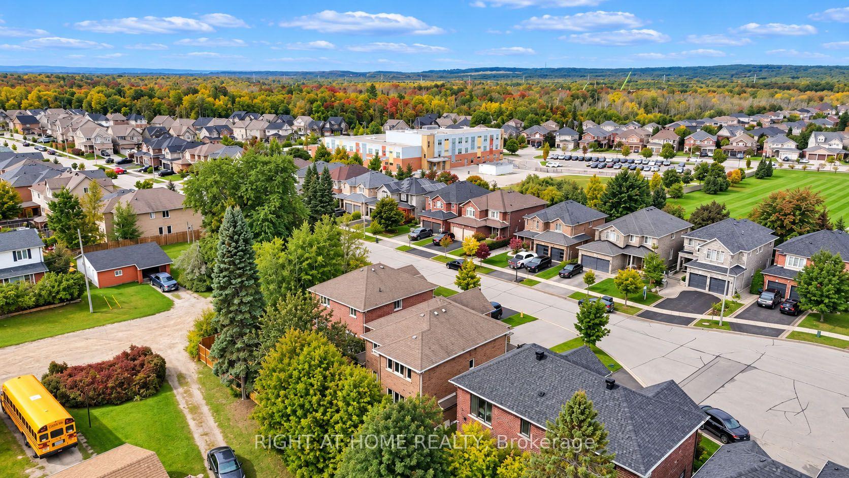 Photo 50 of 35 Auburn Court, Barrie, Ardagh — HOMEH