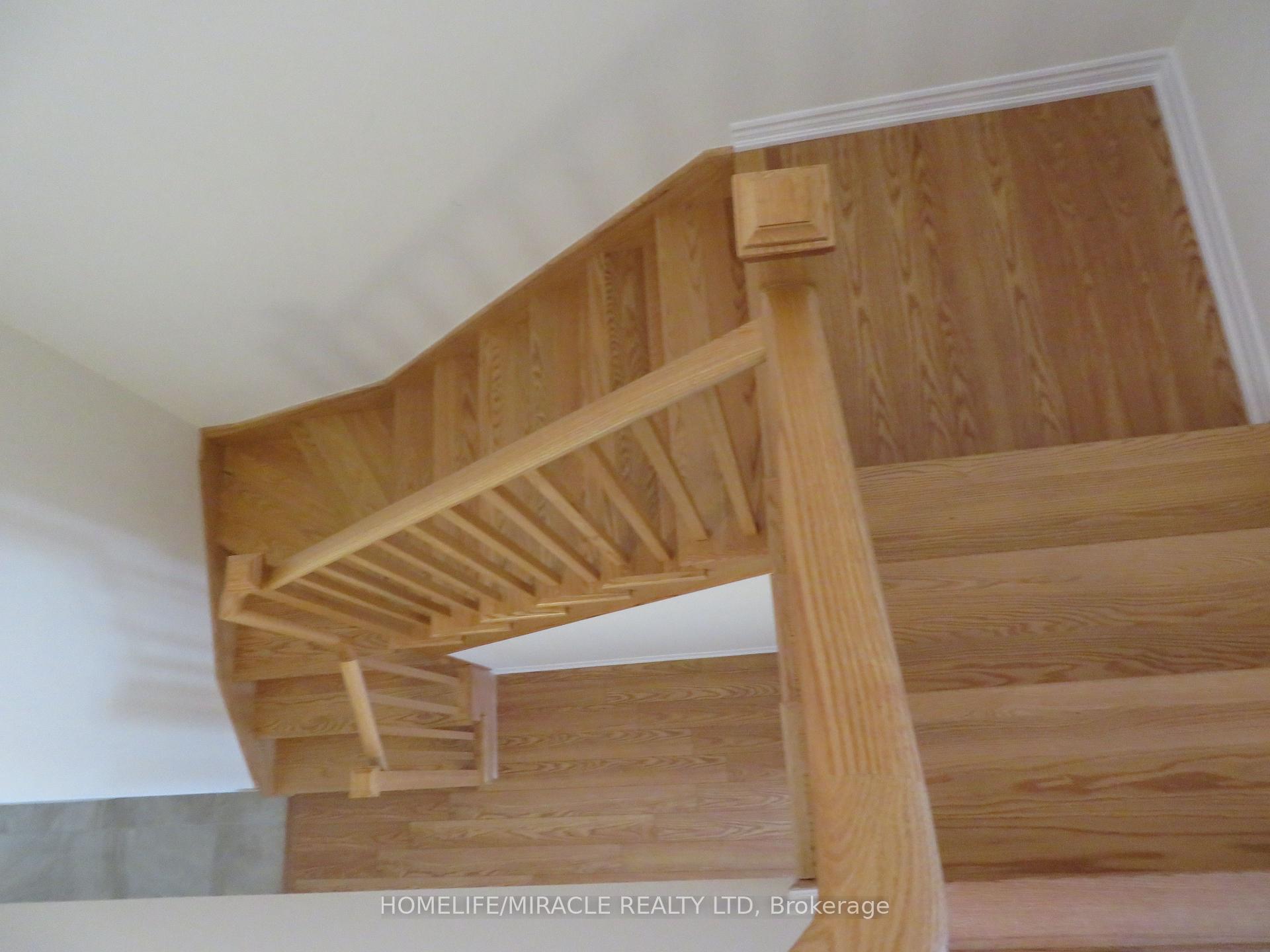 Photo 5 of Unit 72, 36 Valleybrook Road, Barrie, Innis-Shore — HOMEH
