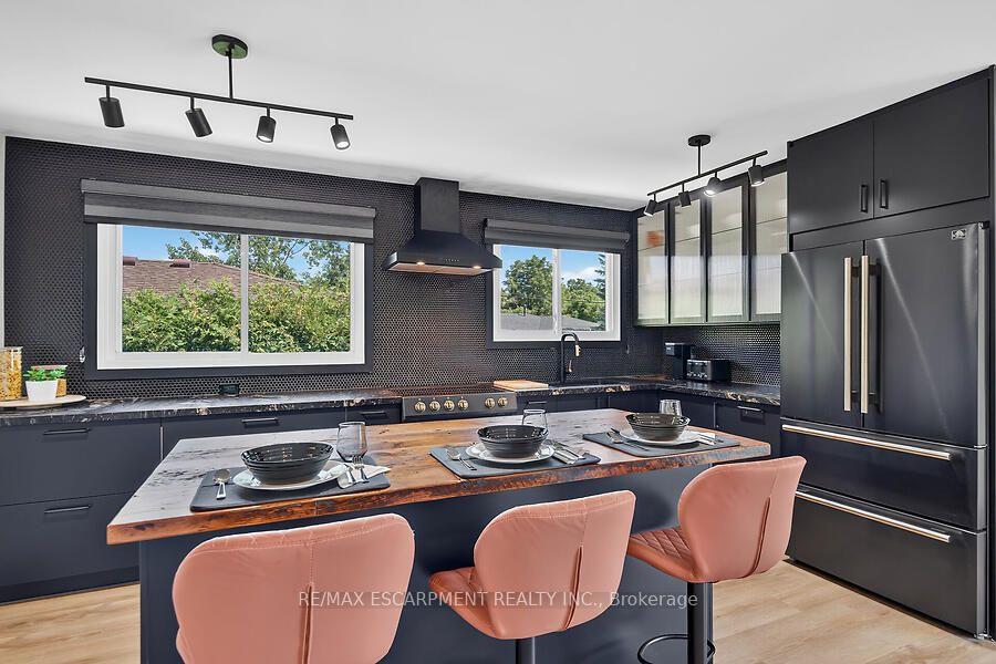 Photo 9 of 26 Parklands Drive, Hamilton, Rosedale — HOMEH
