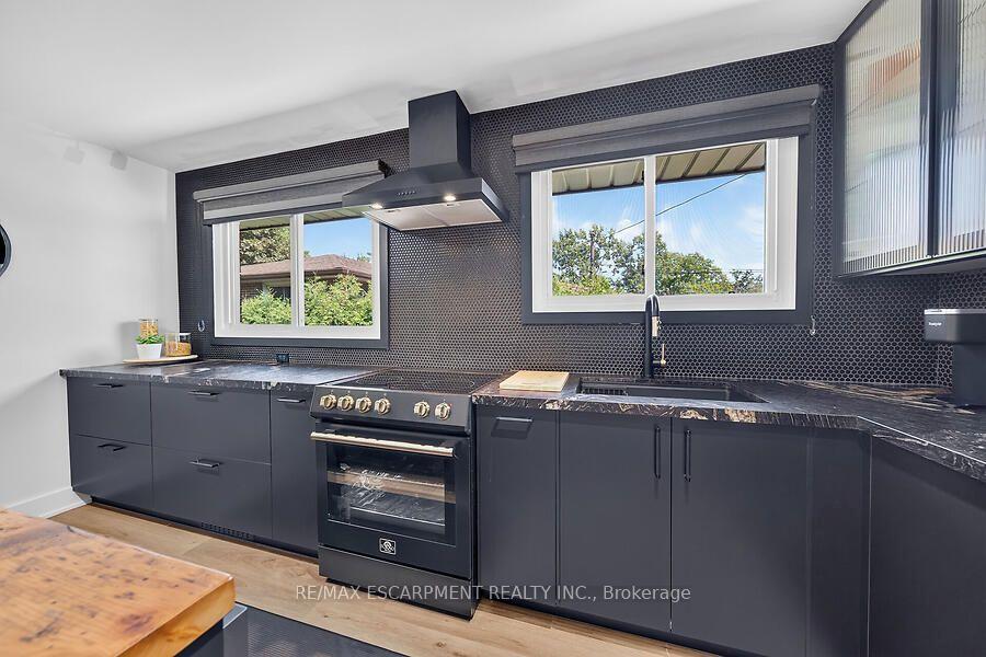 Photo 12 of 26 Parklands Drive, Hamilton, Rosedale — HOMEH