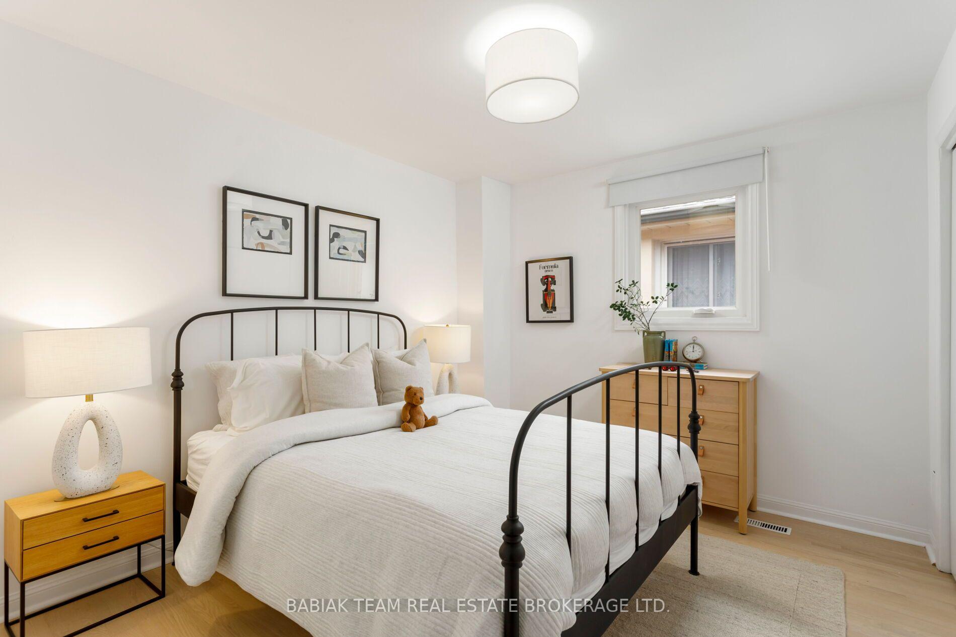 Photo 23 of 220 Medland Street, Toronto, High Park North — HOMEH