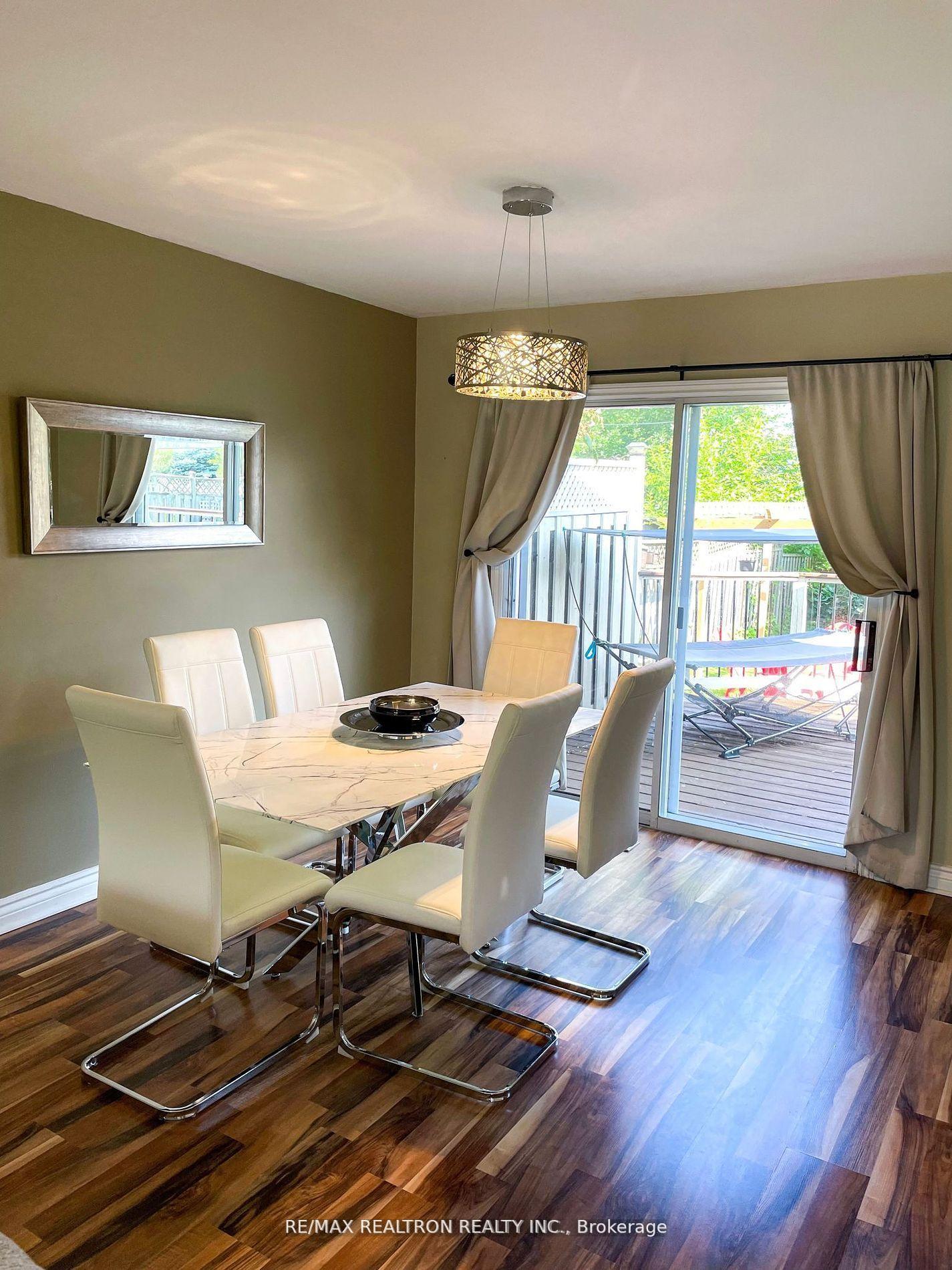 Photo 3 of 298 Glenwoods Avenue, Georgina, Keswick South — HOMEH
