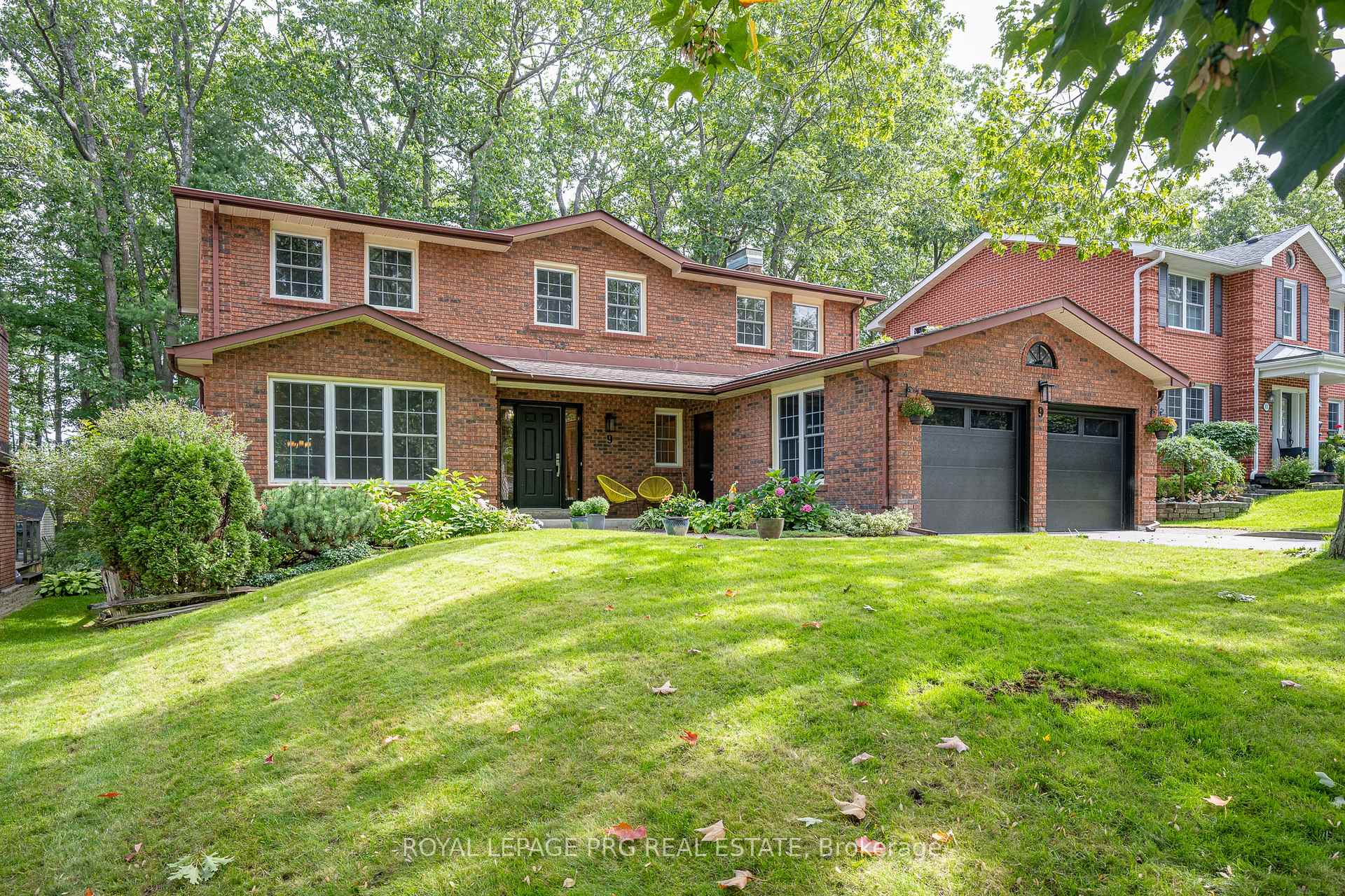 Photo 2 of 9 Oakridge Drive, Barrie, Sunnidale — HOMEH